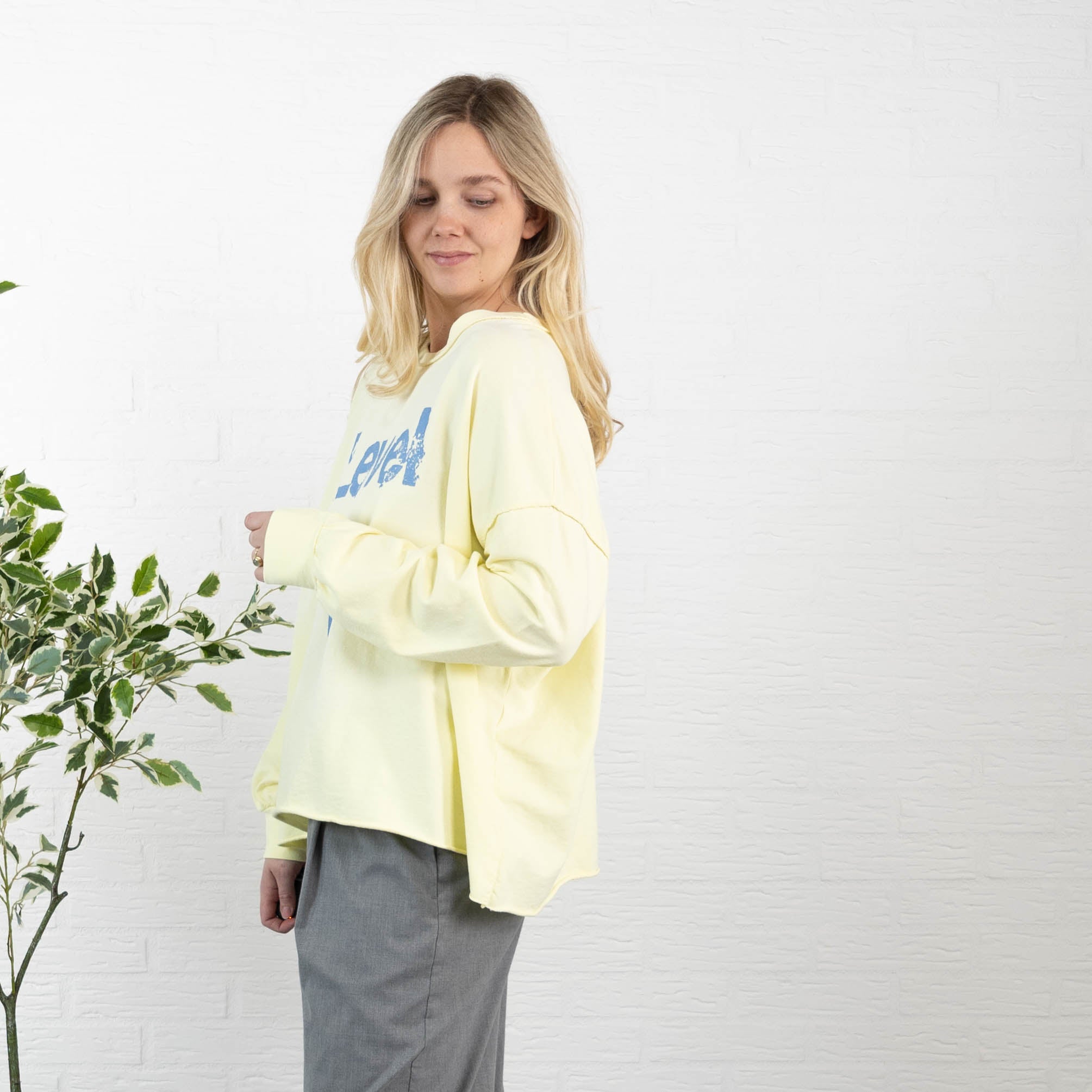 LEVEL 1 sweatshirt, Gul