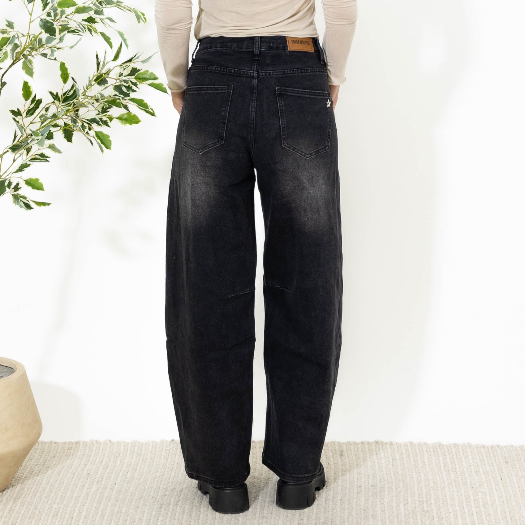 Liv karostar bukser, Mørkegrå