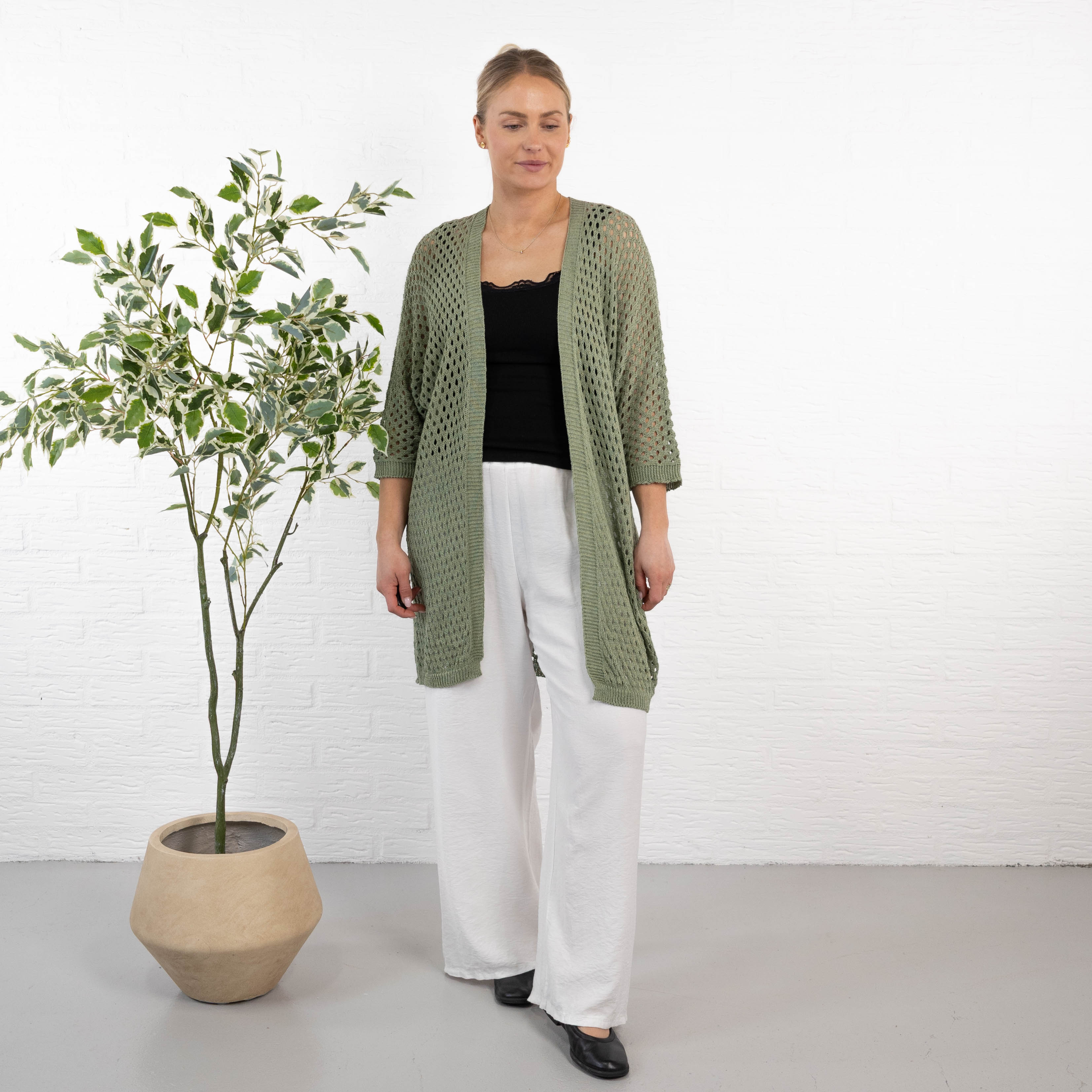 Sira Cardigan, Khaki