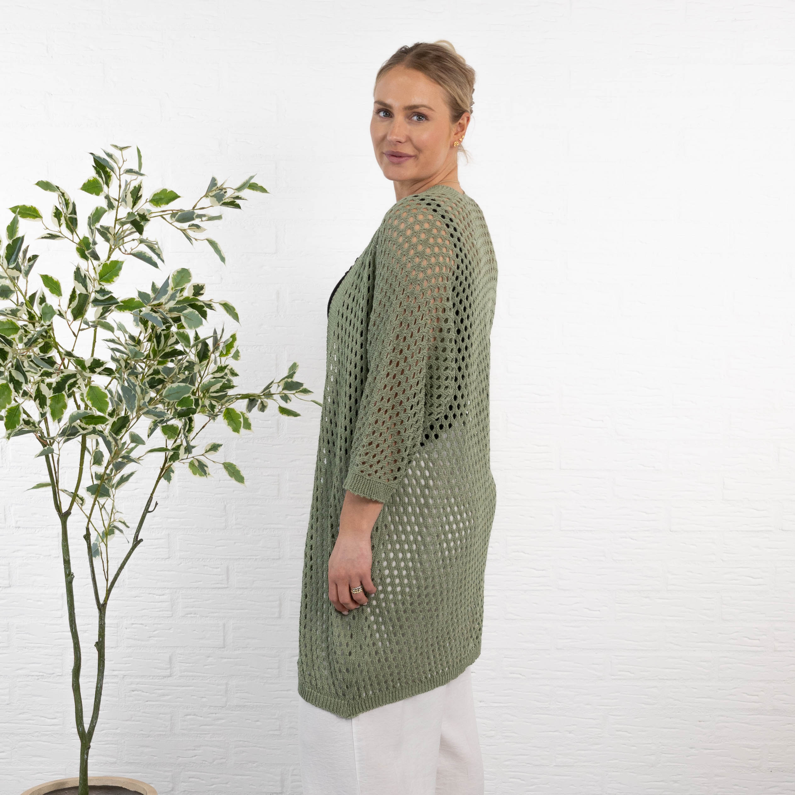 Sira Cardigan, Khaki