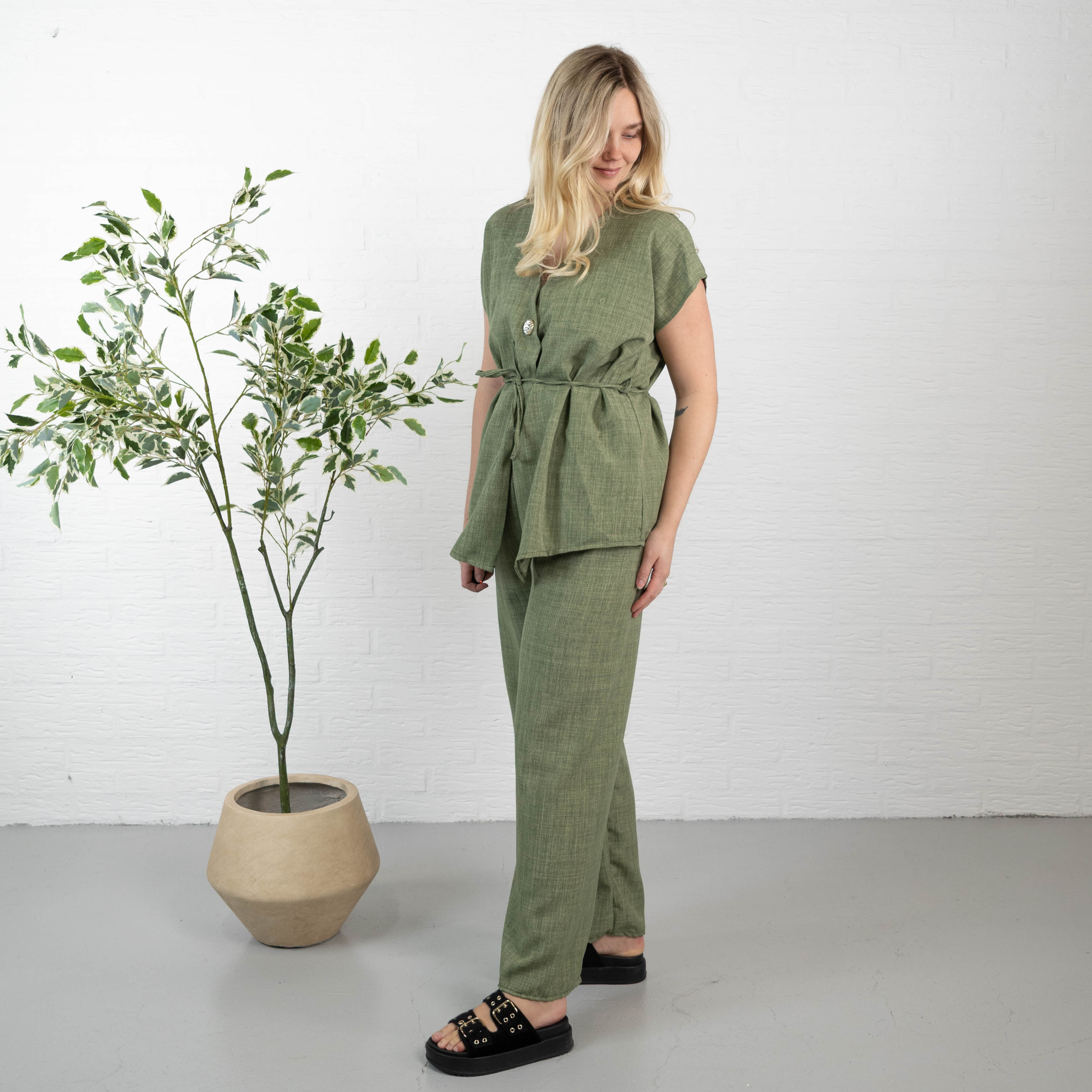 Alexandra sæt, Khaki