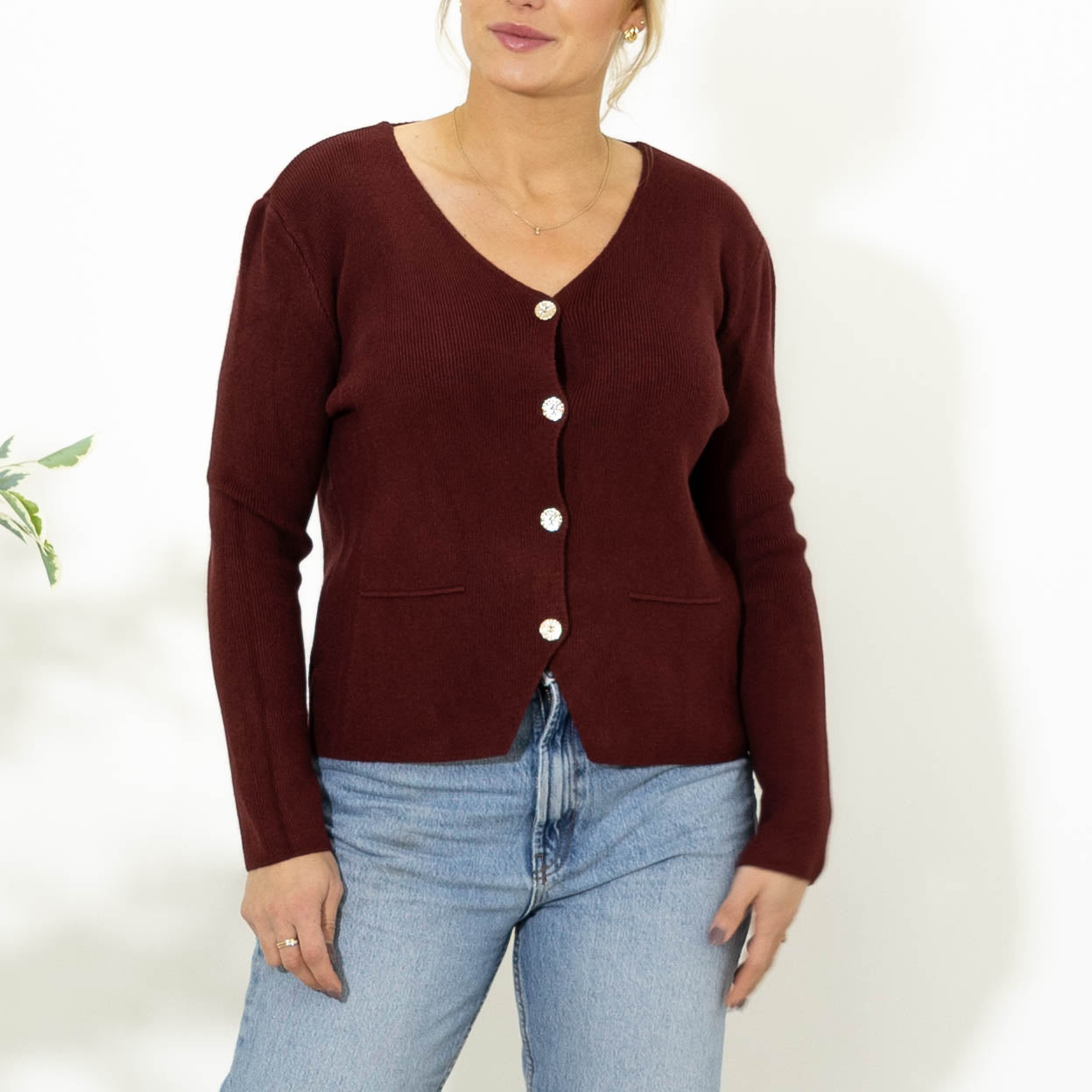 Sonja strik m. guldknapper, Bordeaux