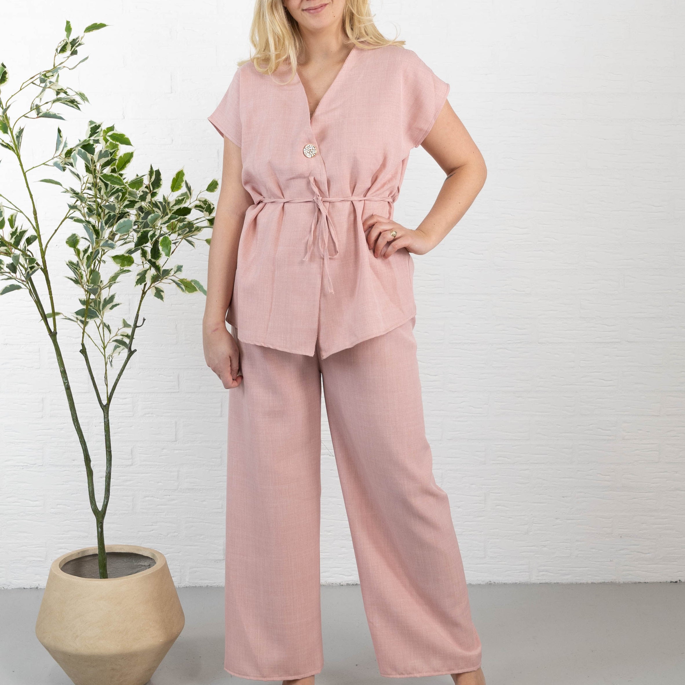 Alexandra sæt, Lyserød