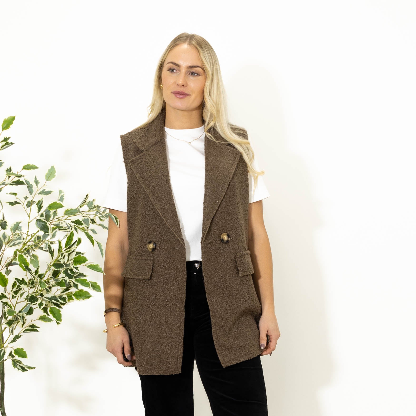 Rasmine bouclé vest, Lys Choko