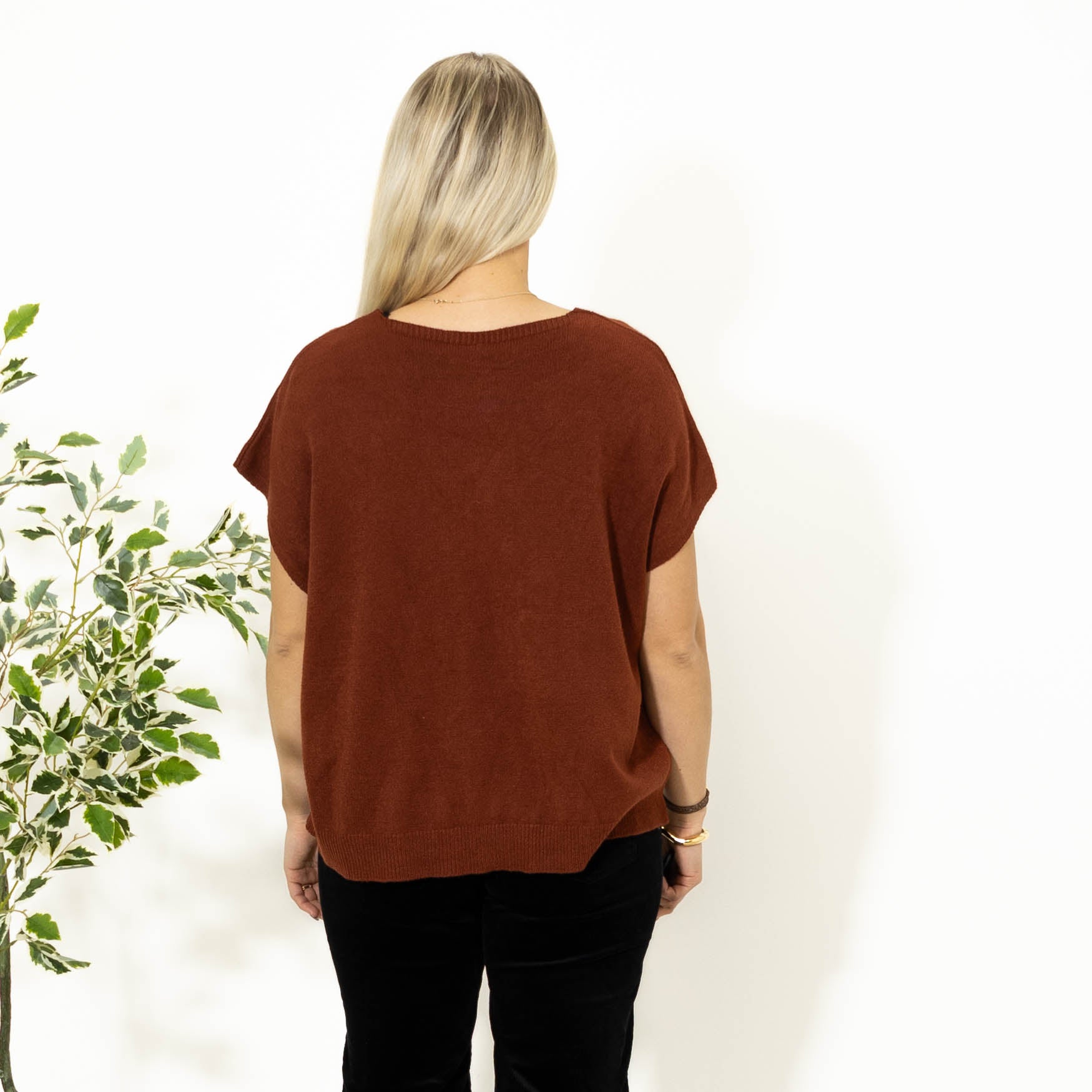 Lene strikvest, Rust