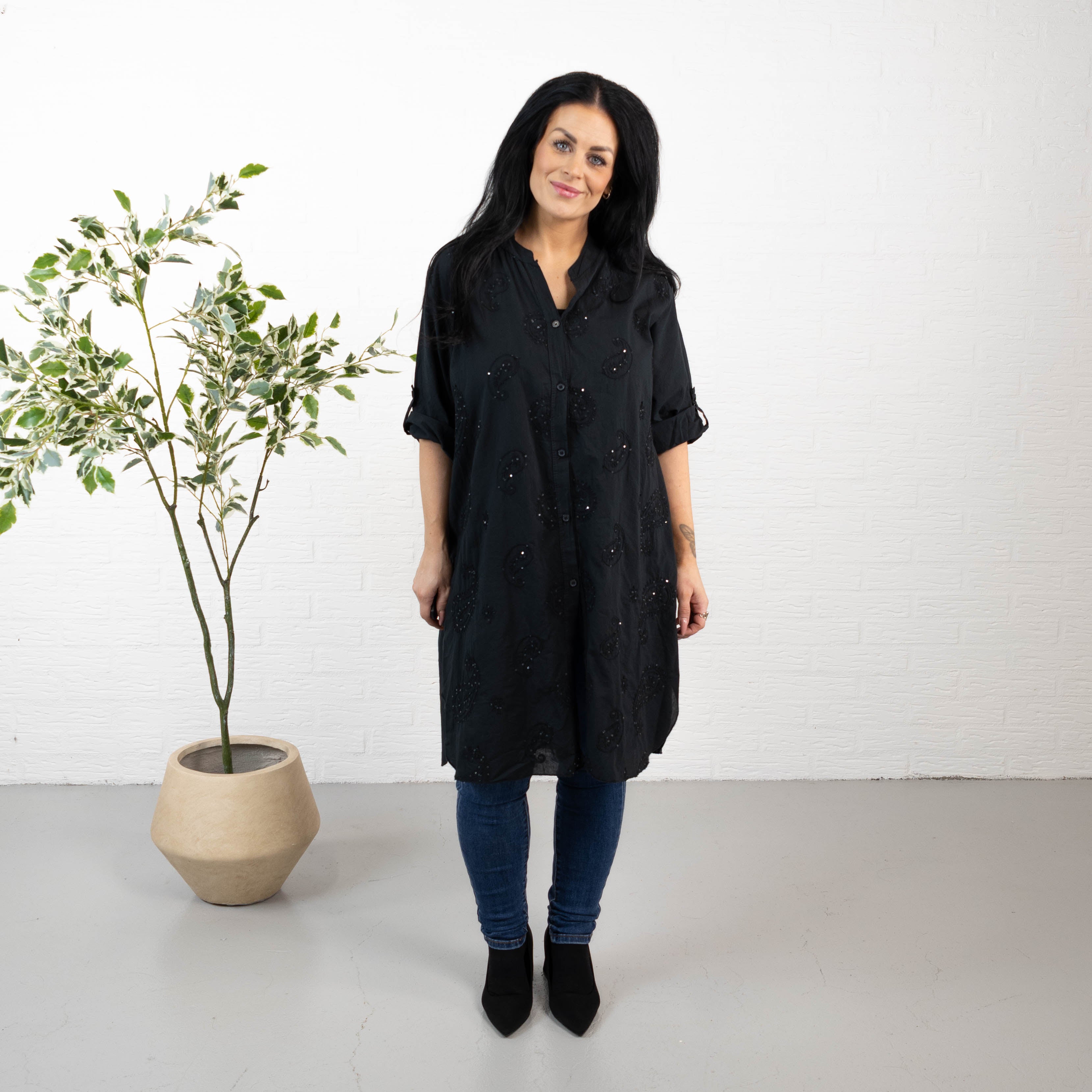 Carolina tunika, Sort