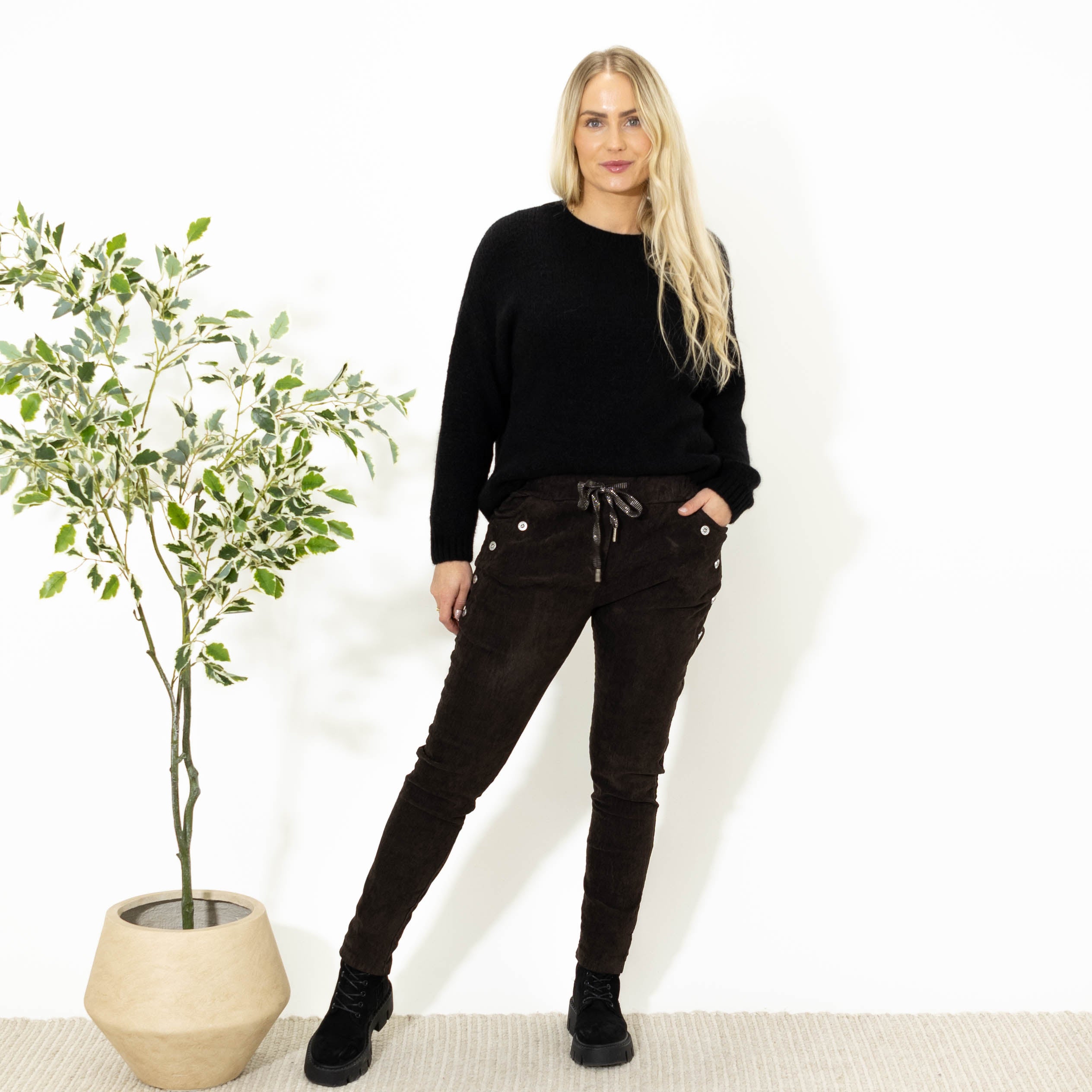 Brianna fløjlsbukser, Choko