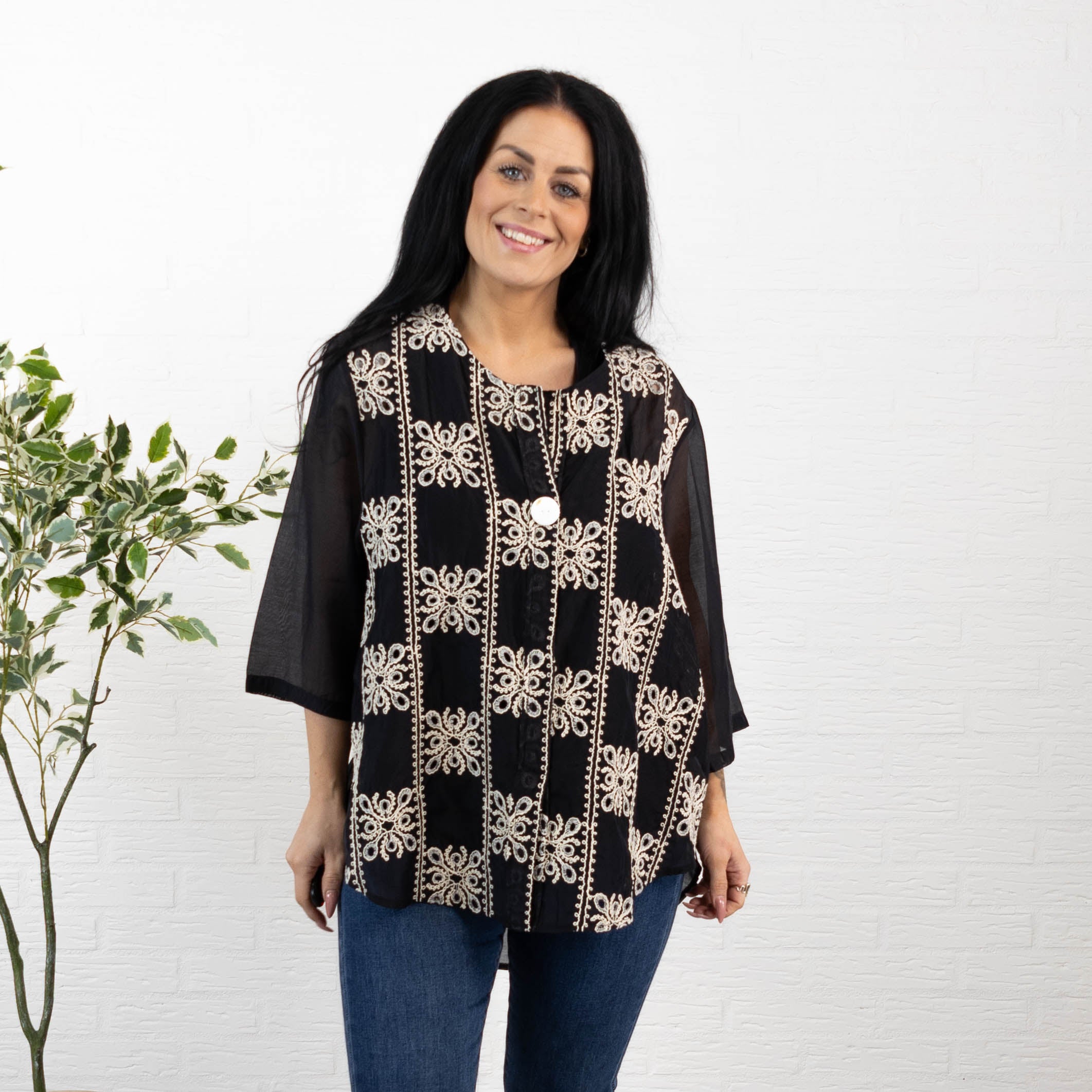 Dakota overdel, Sort