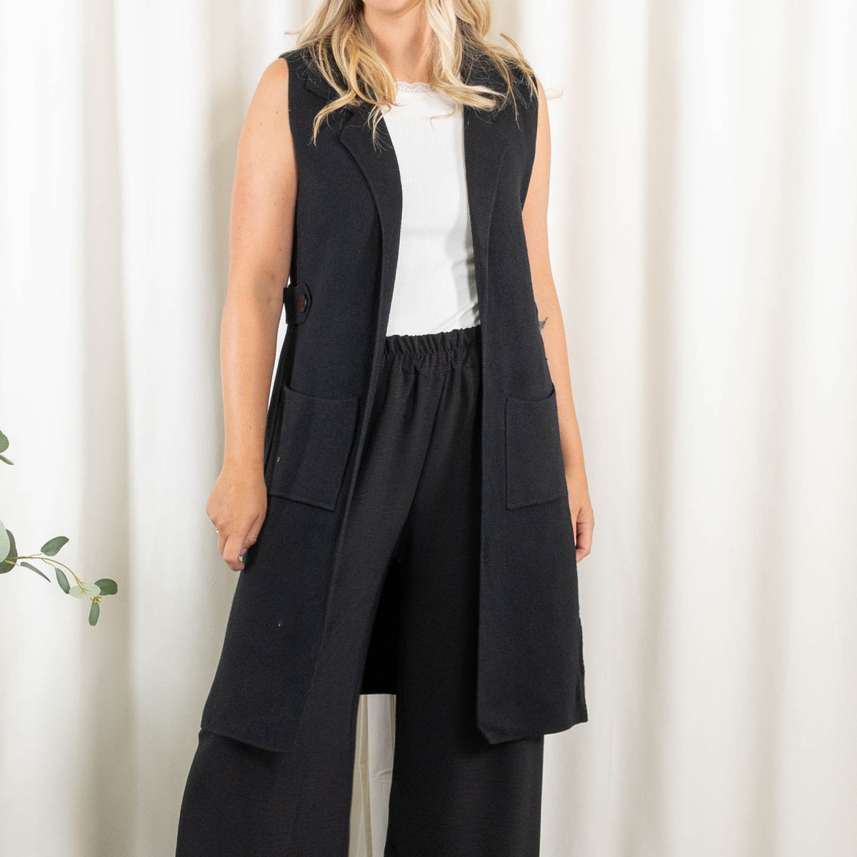 Mandy strikcardigan/vest, Sort