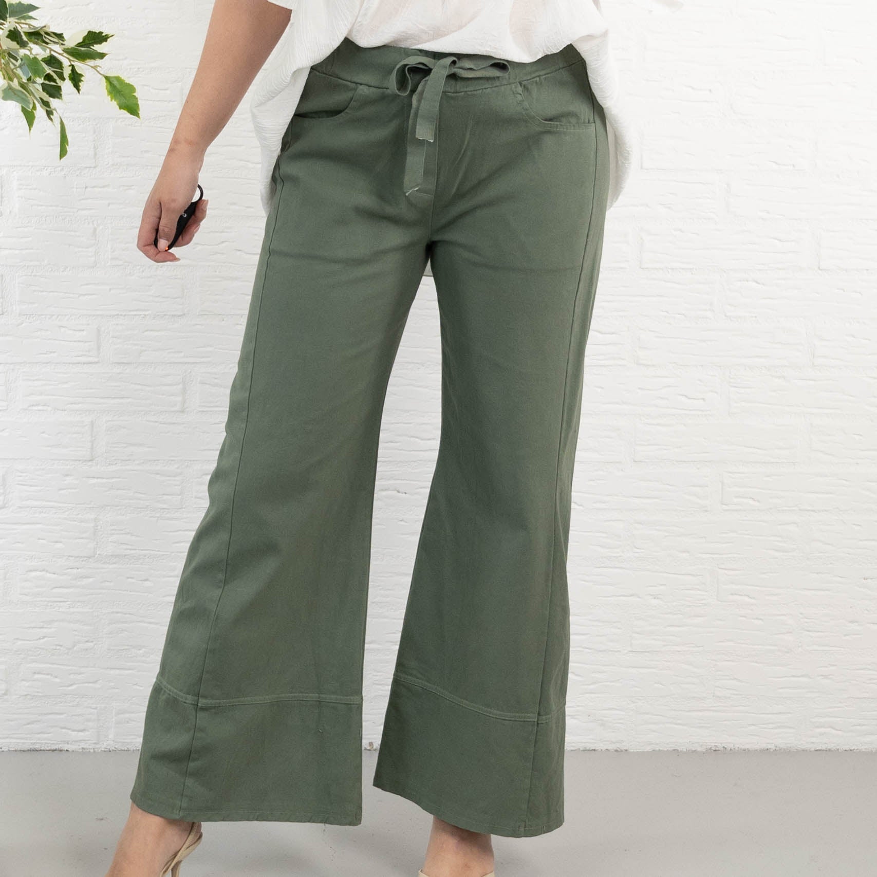 Lipsy bukser, Khaki