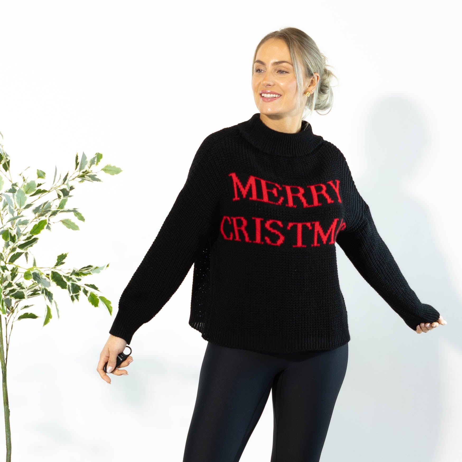 Maiken julestrik m. rullekrave, Sort