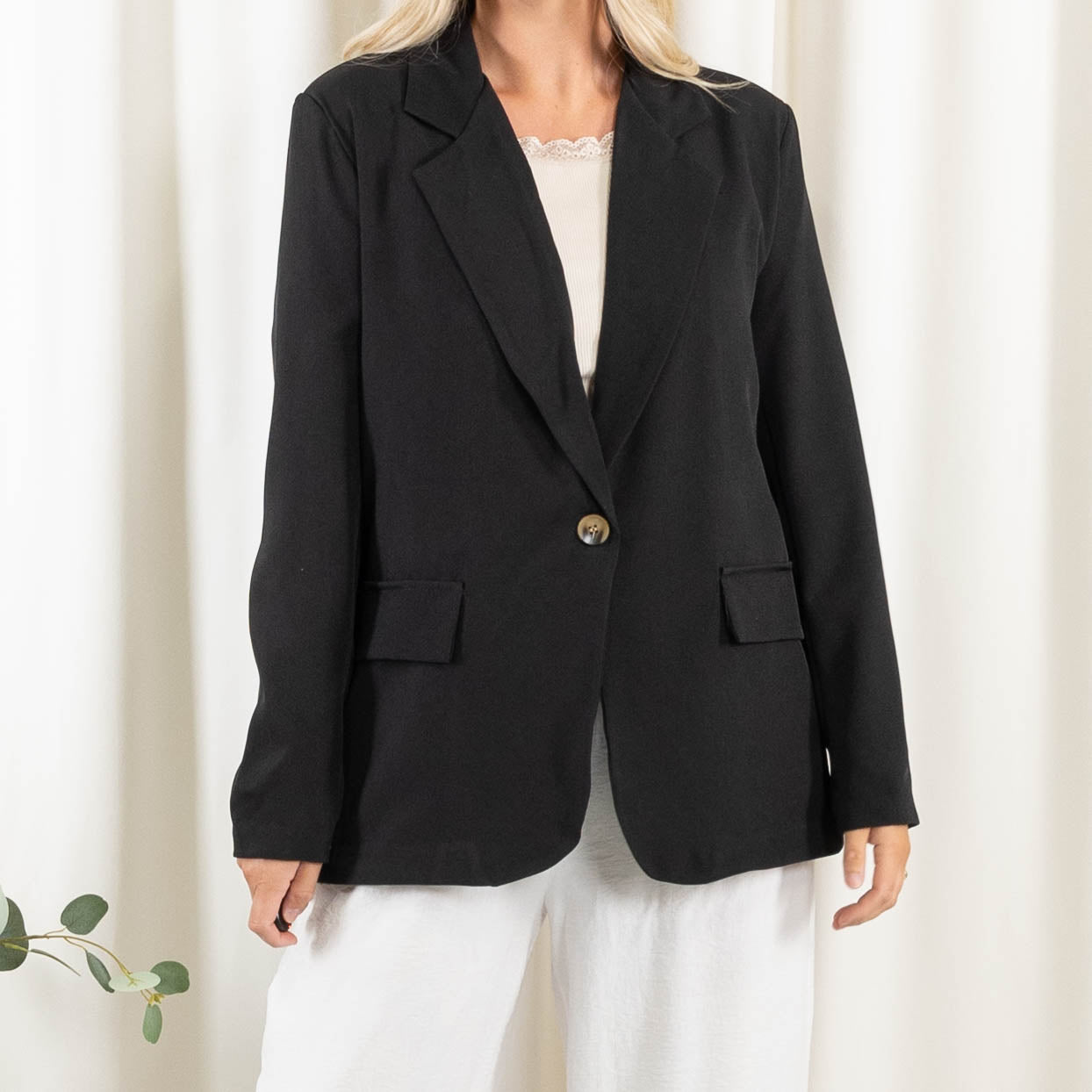 Nikita blazer, Sort