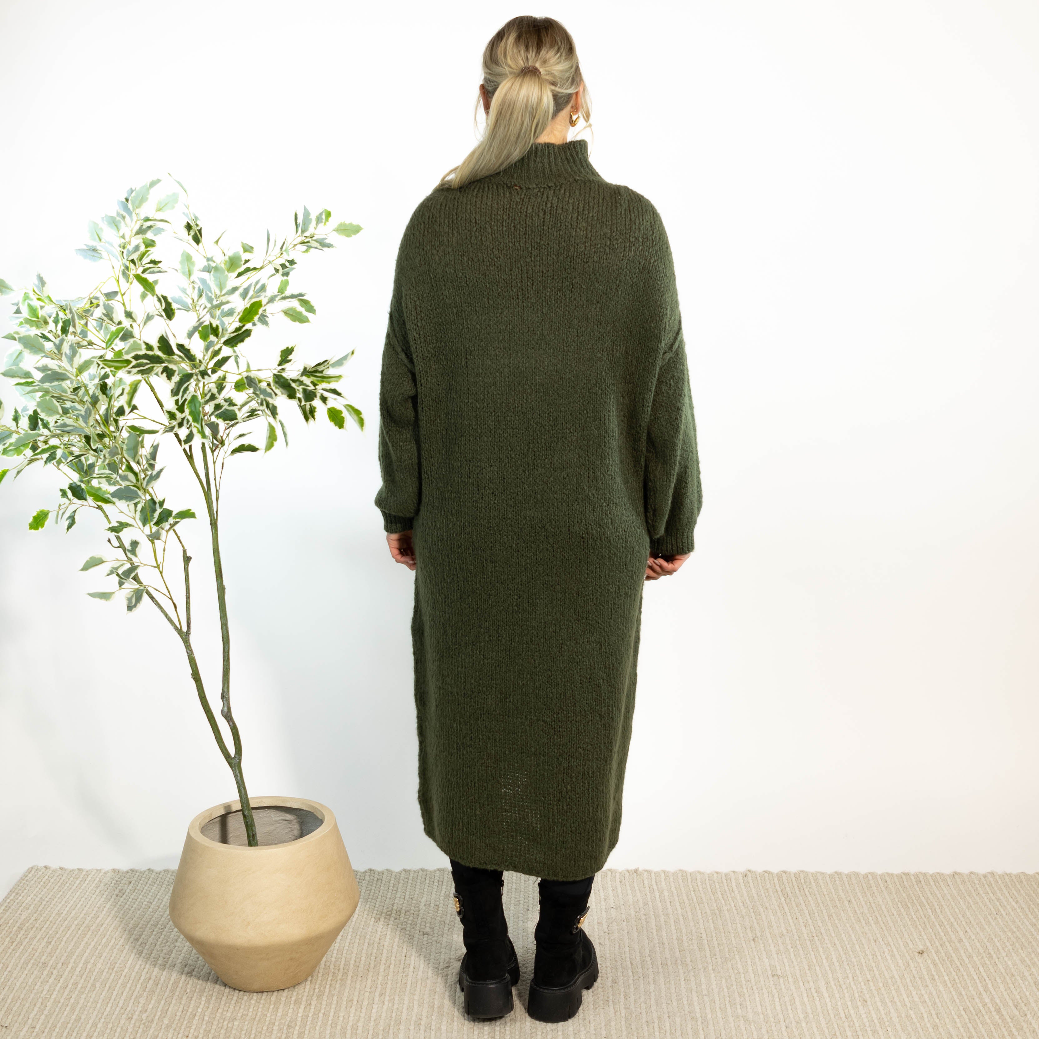 Gry strikkjole, Khaki