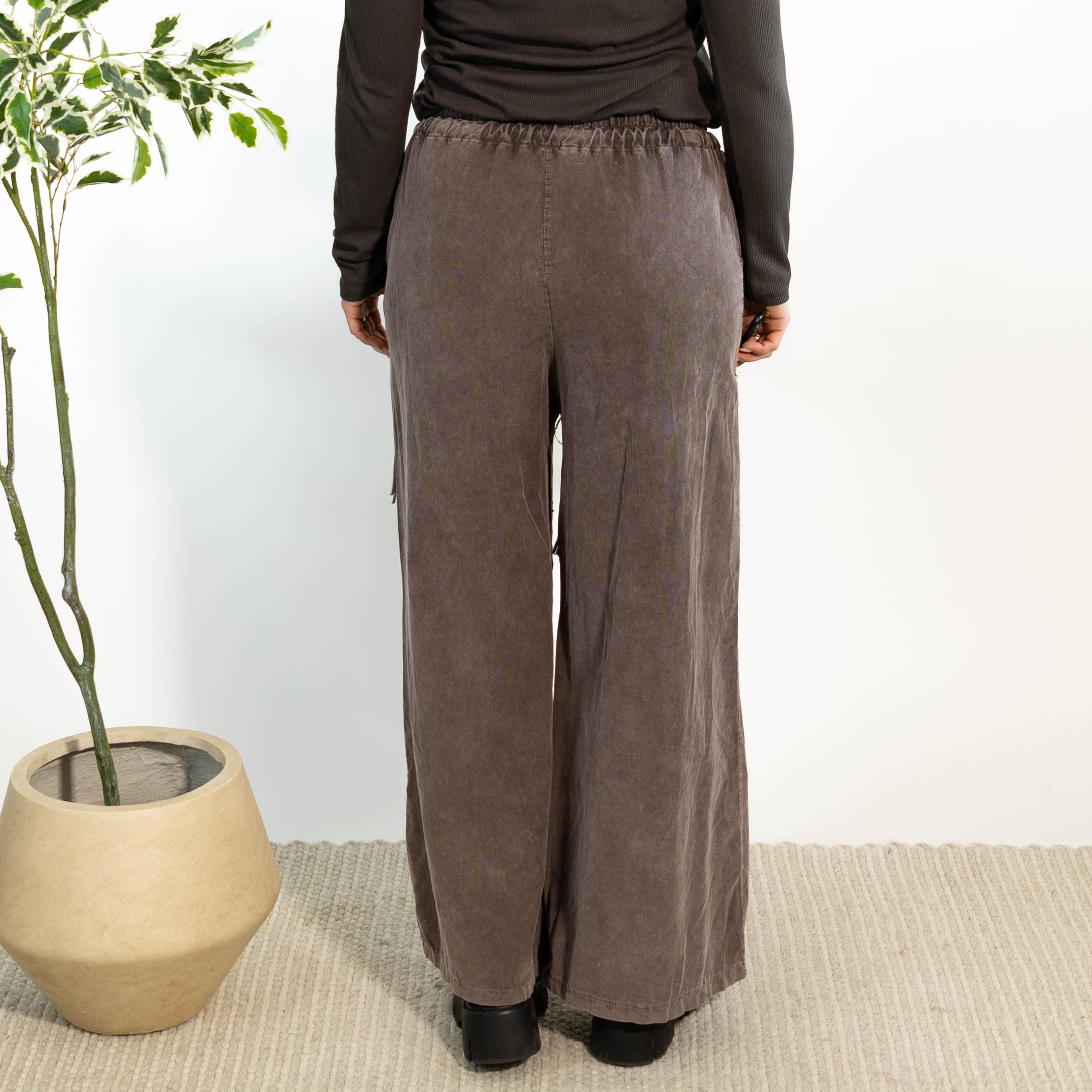 Farah bredbenet fløjlsbukser, Choko