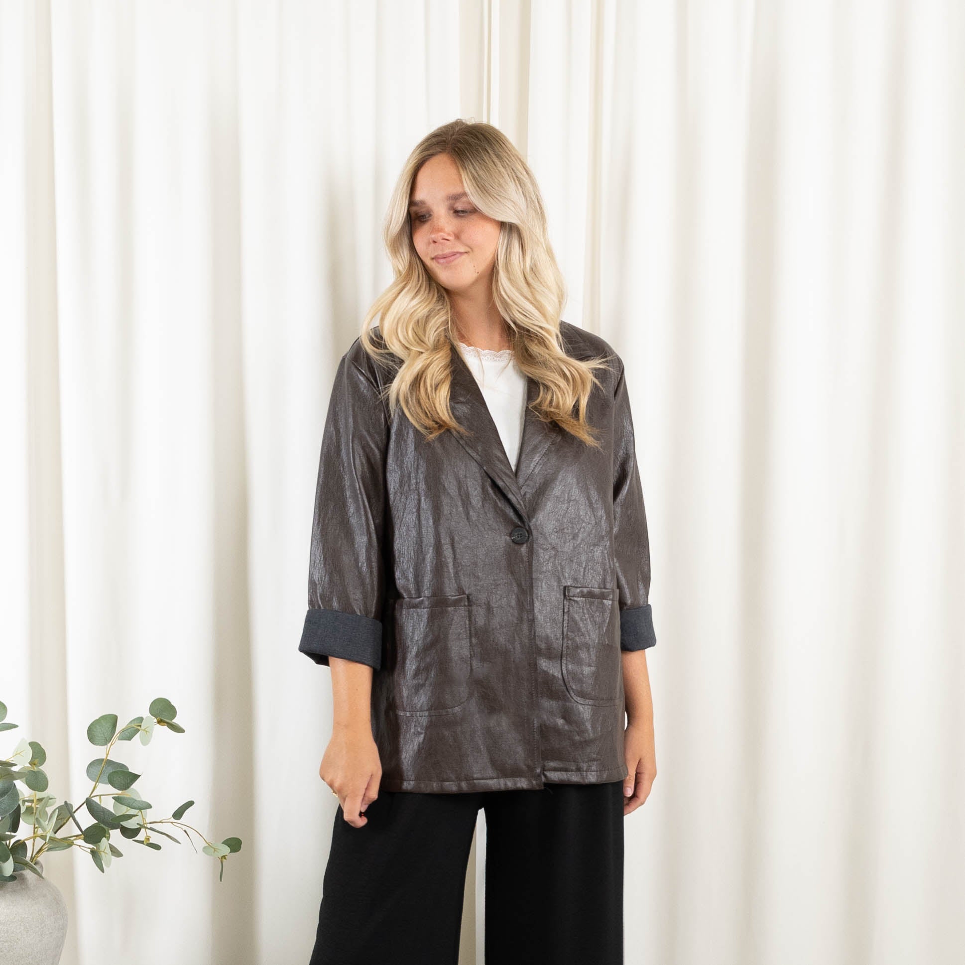 Minna blazer, Choko