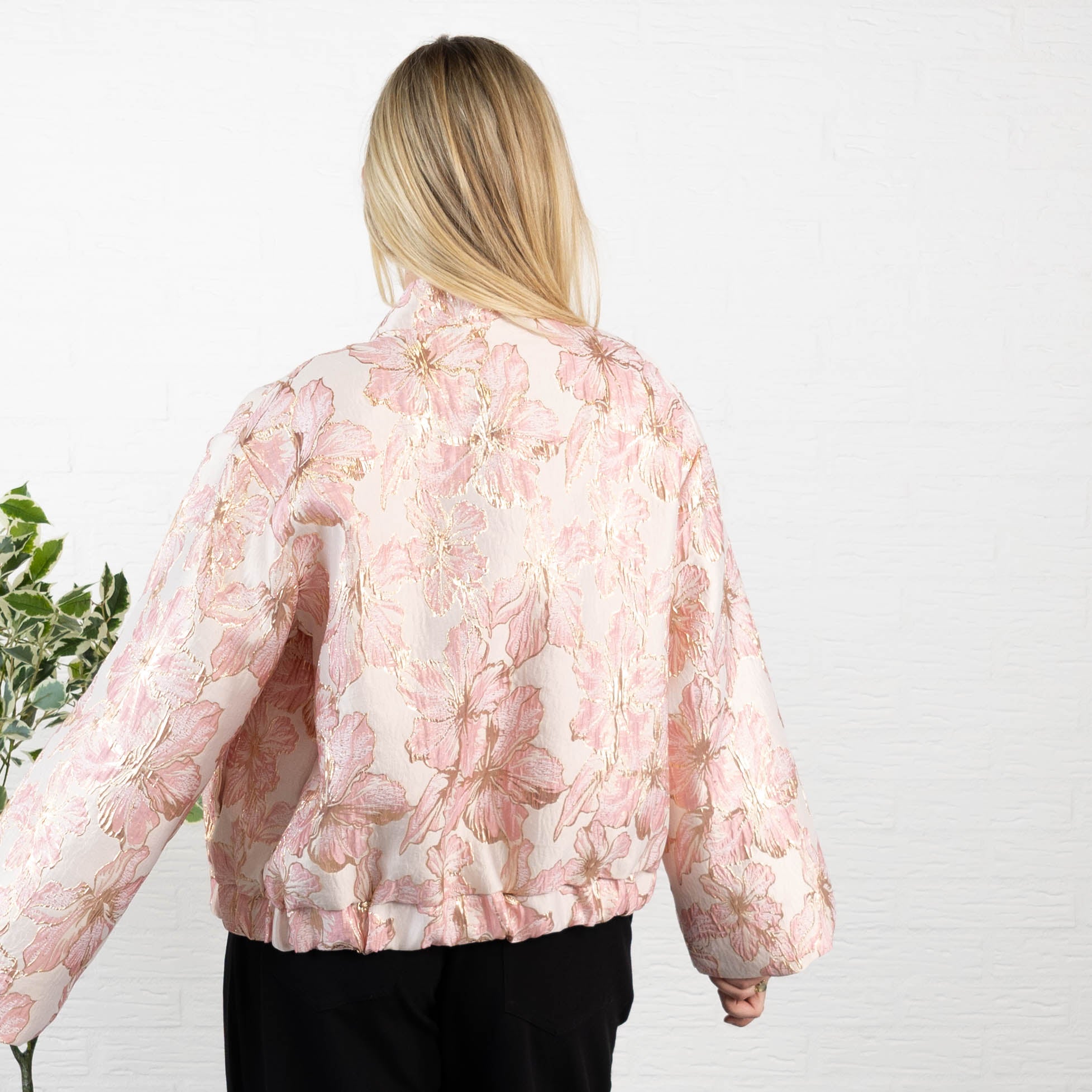 Hepburn jakke, Lyserød