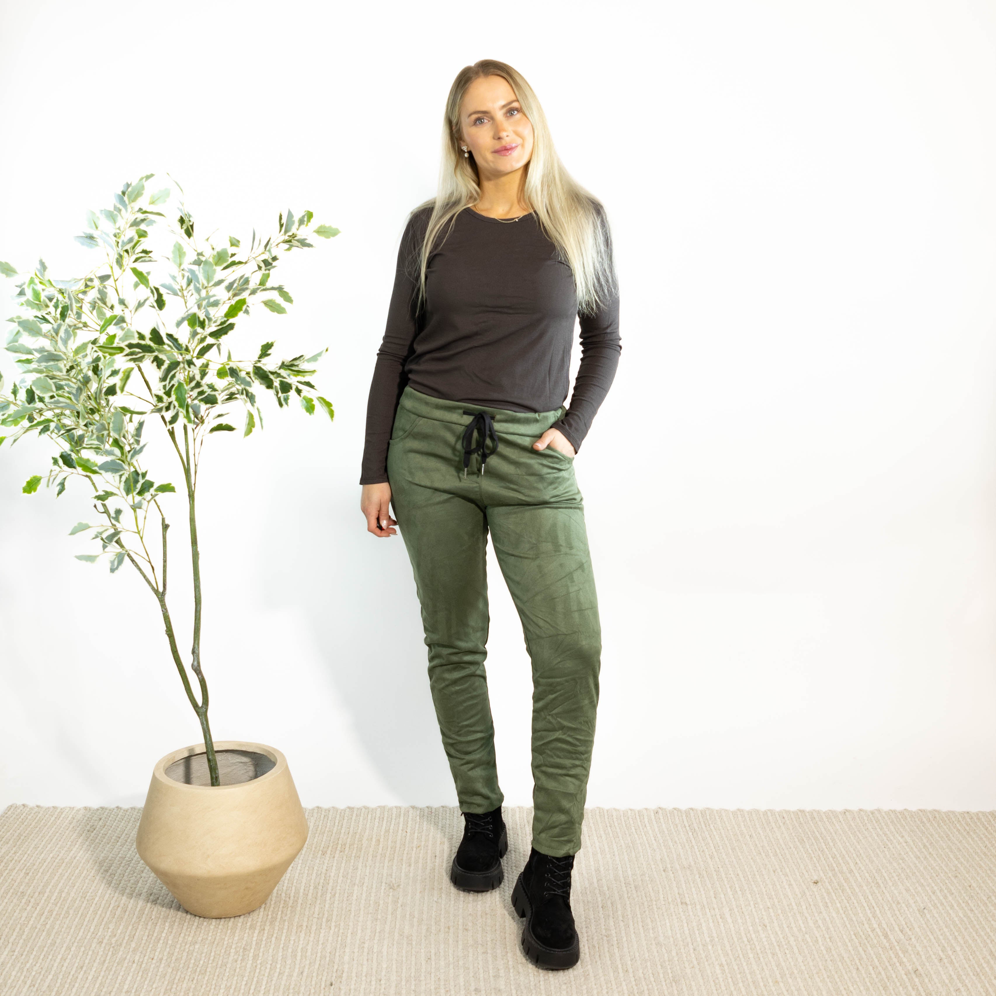 Nikki vegan bukser, Khaki