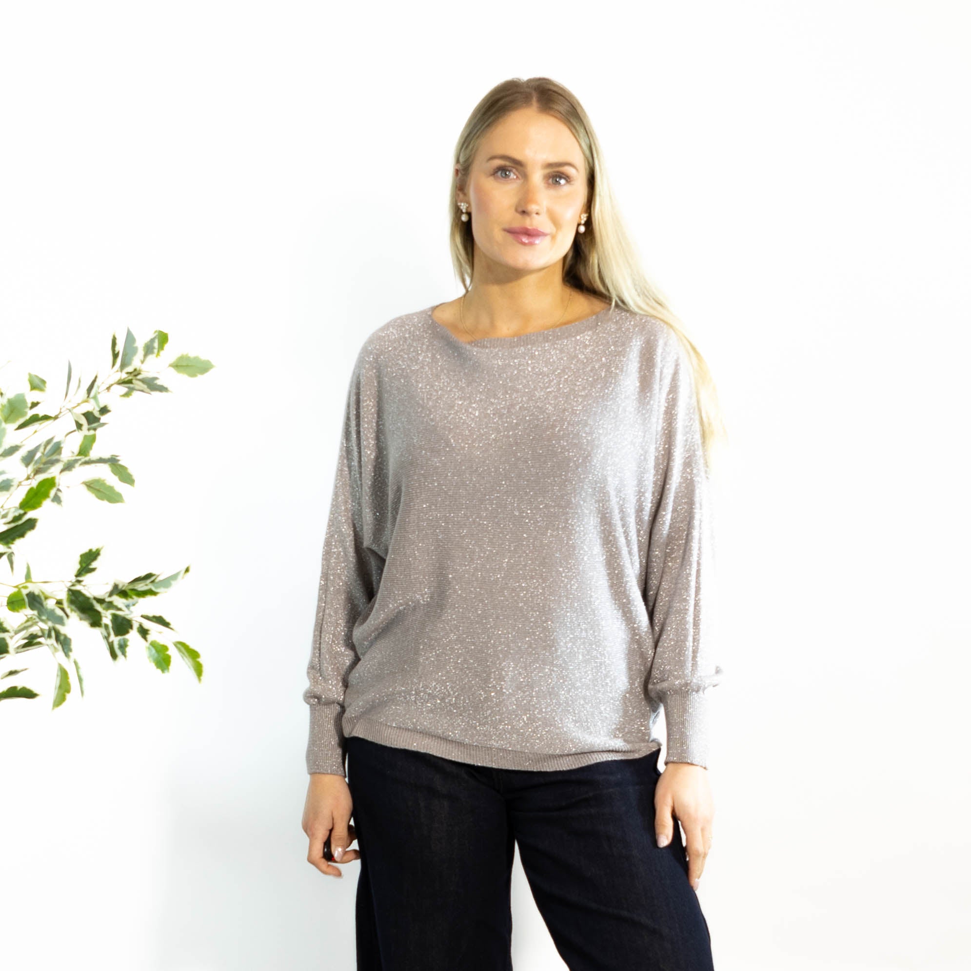 Toni batwing strik, Taupe