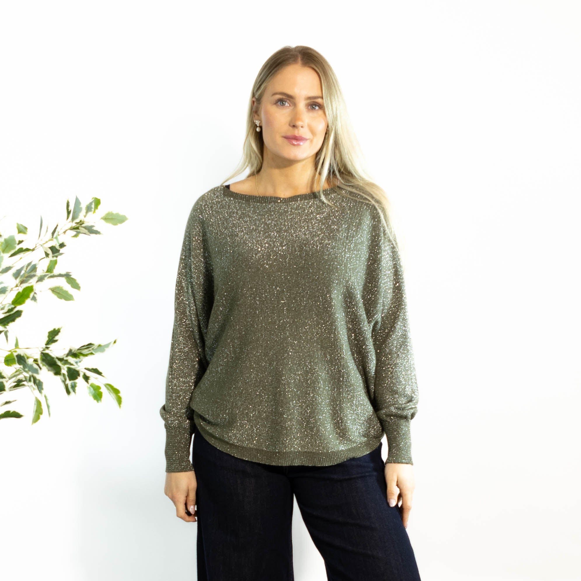 Toni batwing strik, Khaki