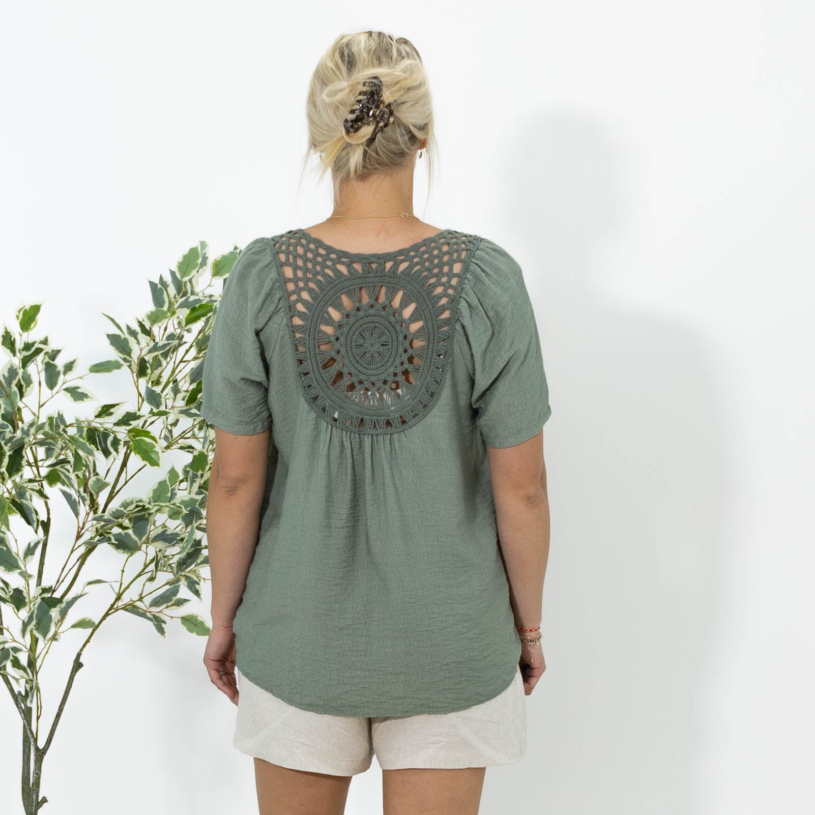 Helga overdel, Khaki