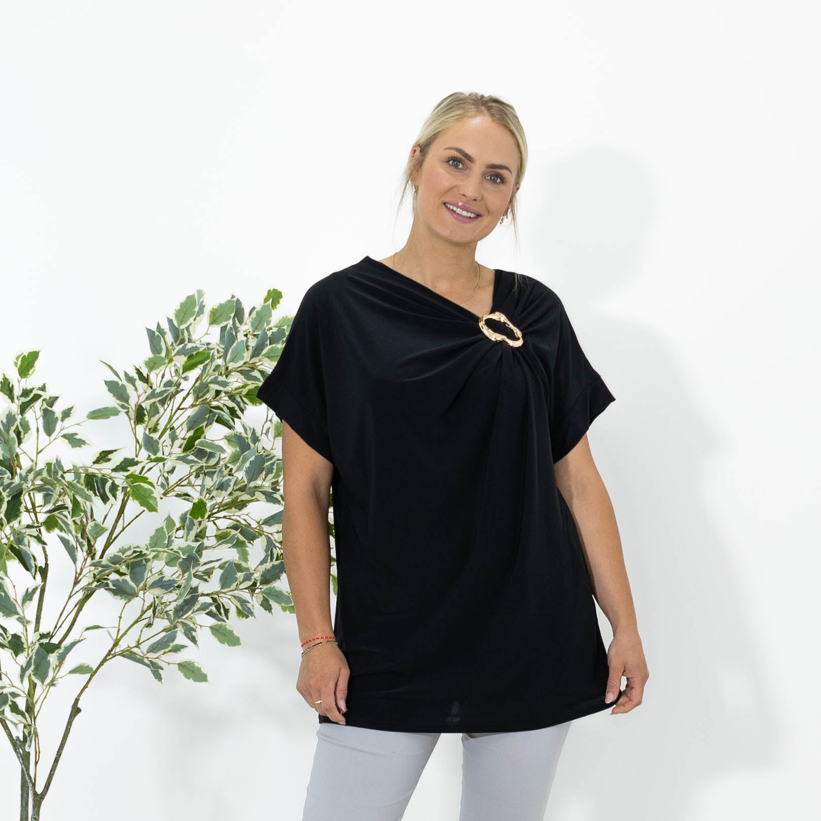 Elena overdel m. broche, Sort