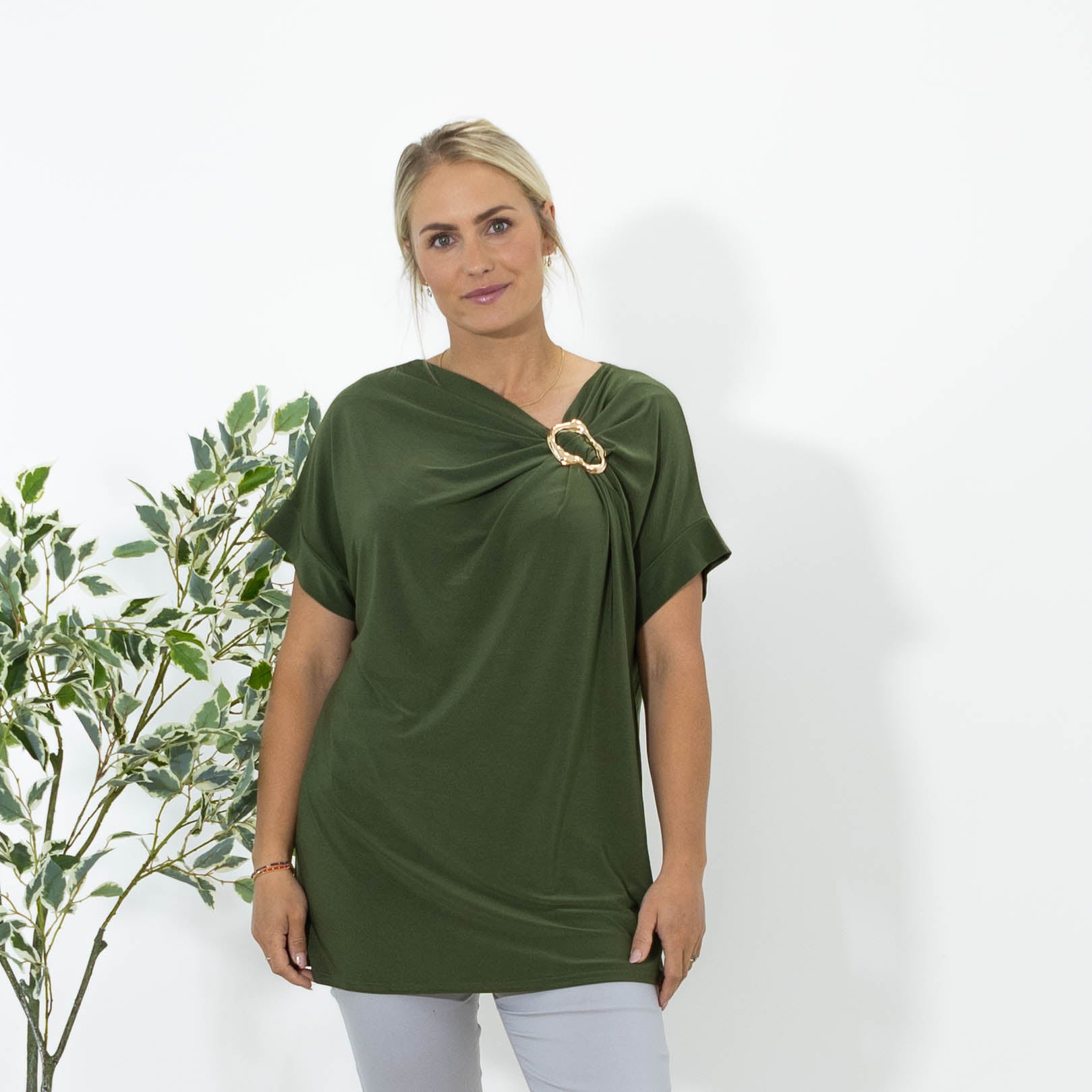 Elena overdel m. broche, Khaki