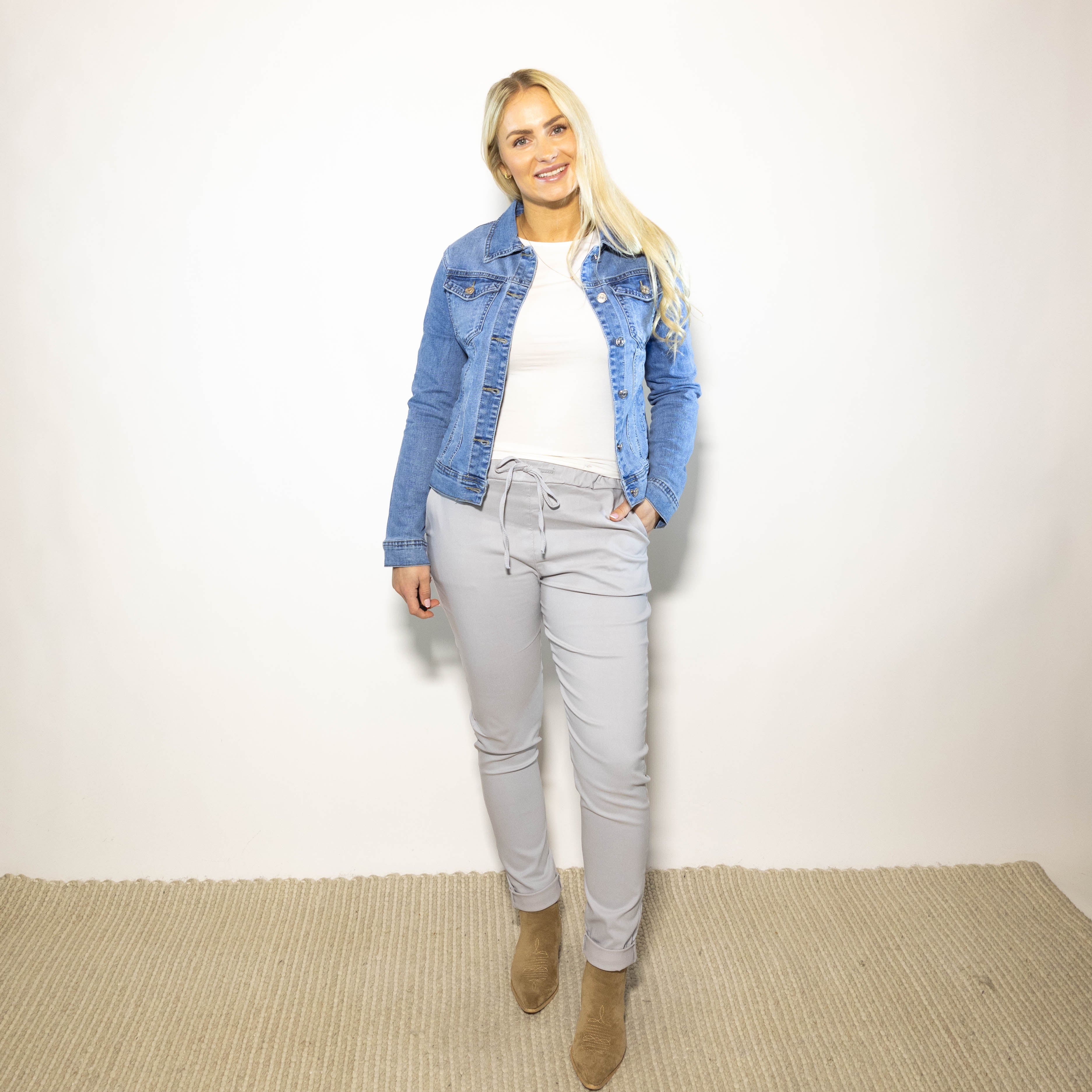 Roma denim jakke, Lysvask