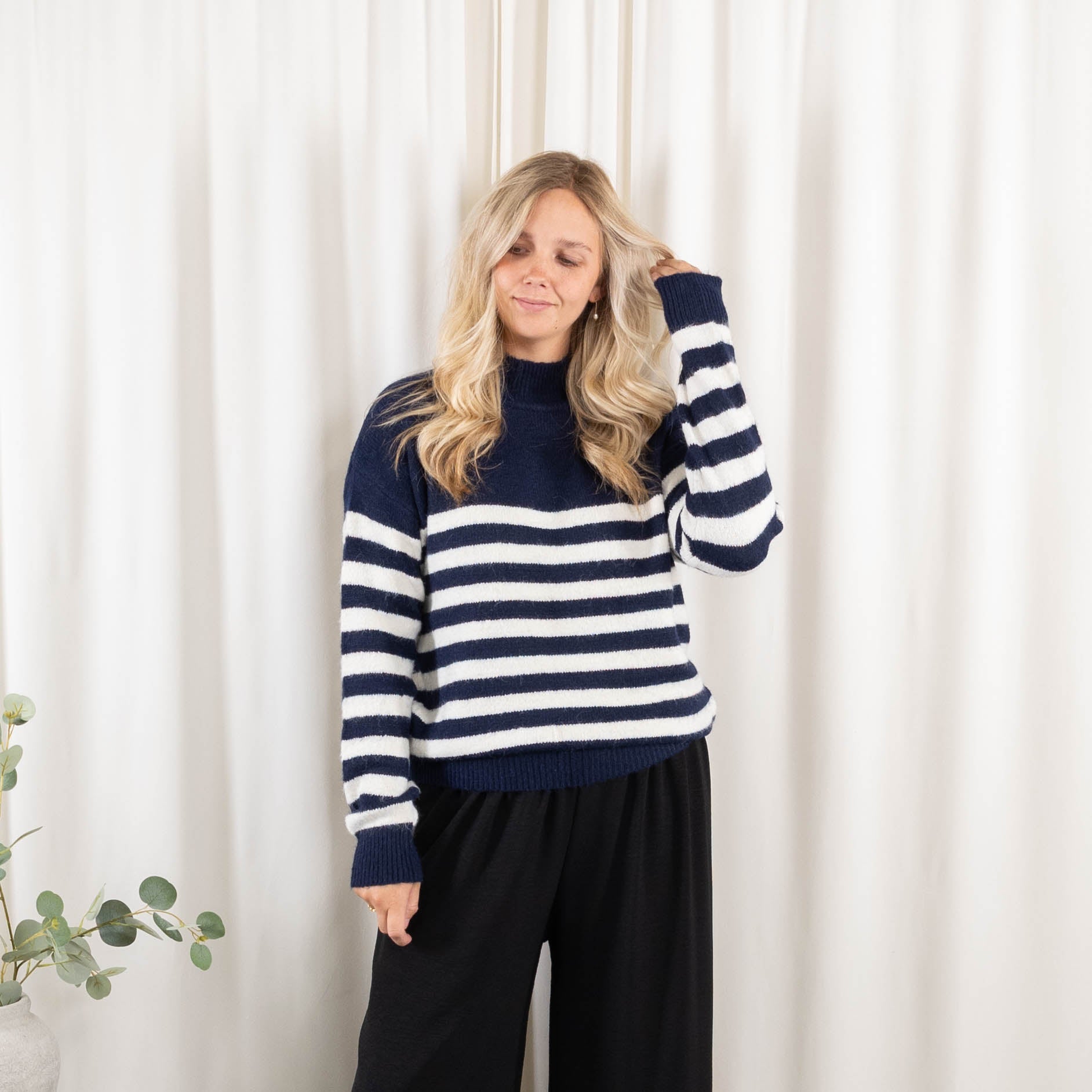 Ashlee strik, Navy