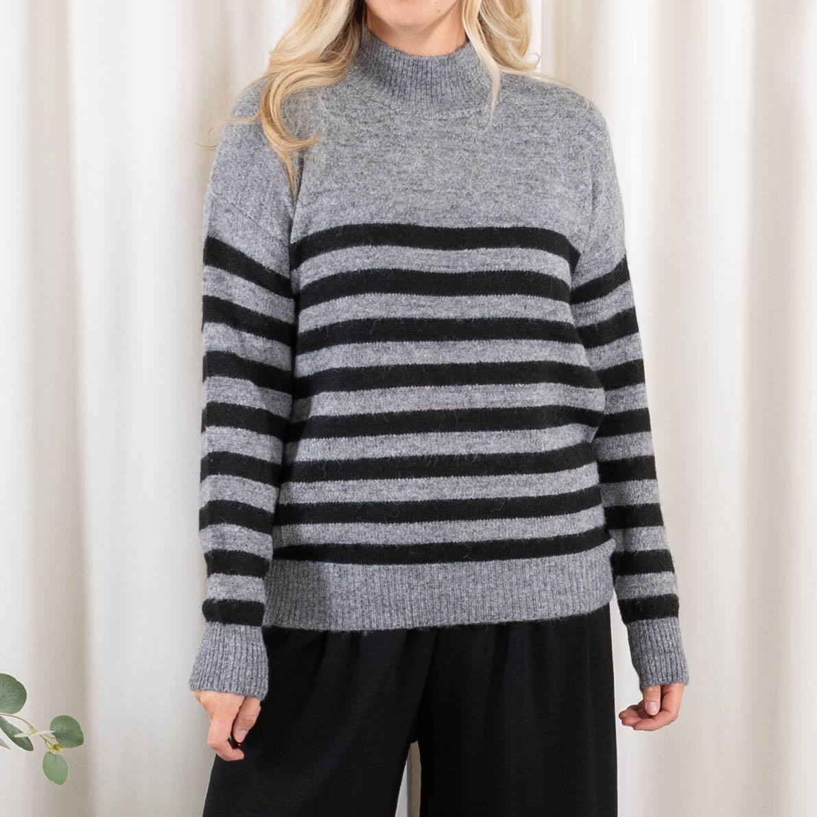 Ashlee strik, Grå