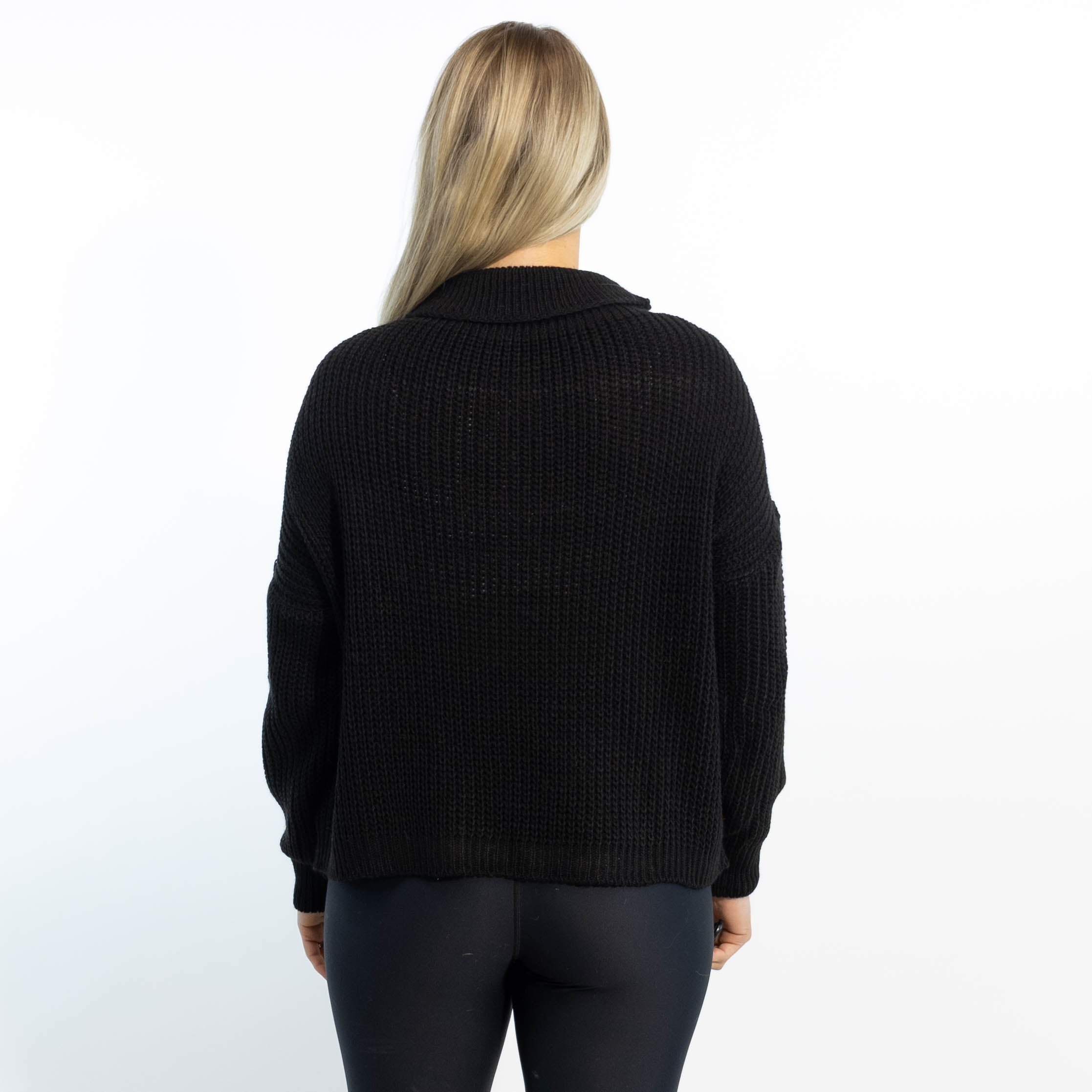 Maiken julestrik m. rullekrave, Sort