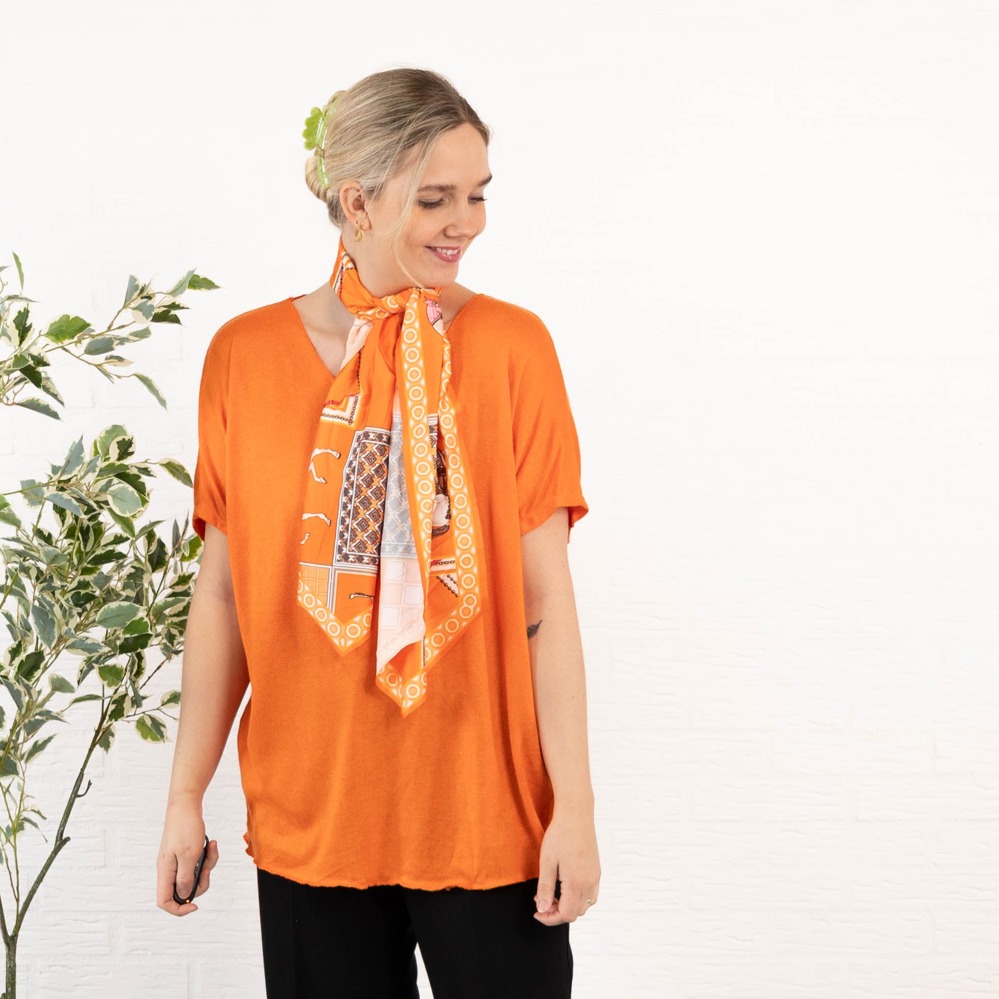 Scarlet strik, Orange