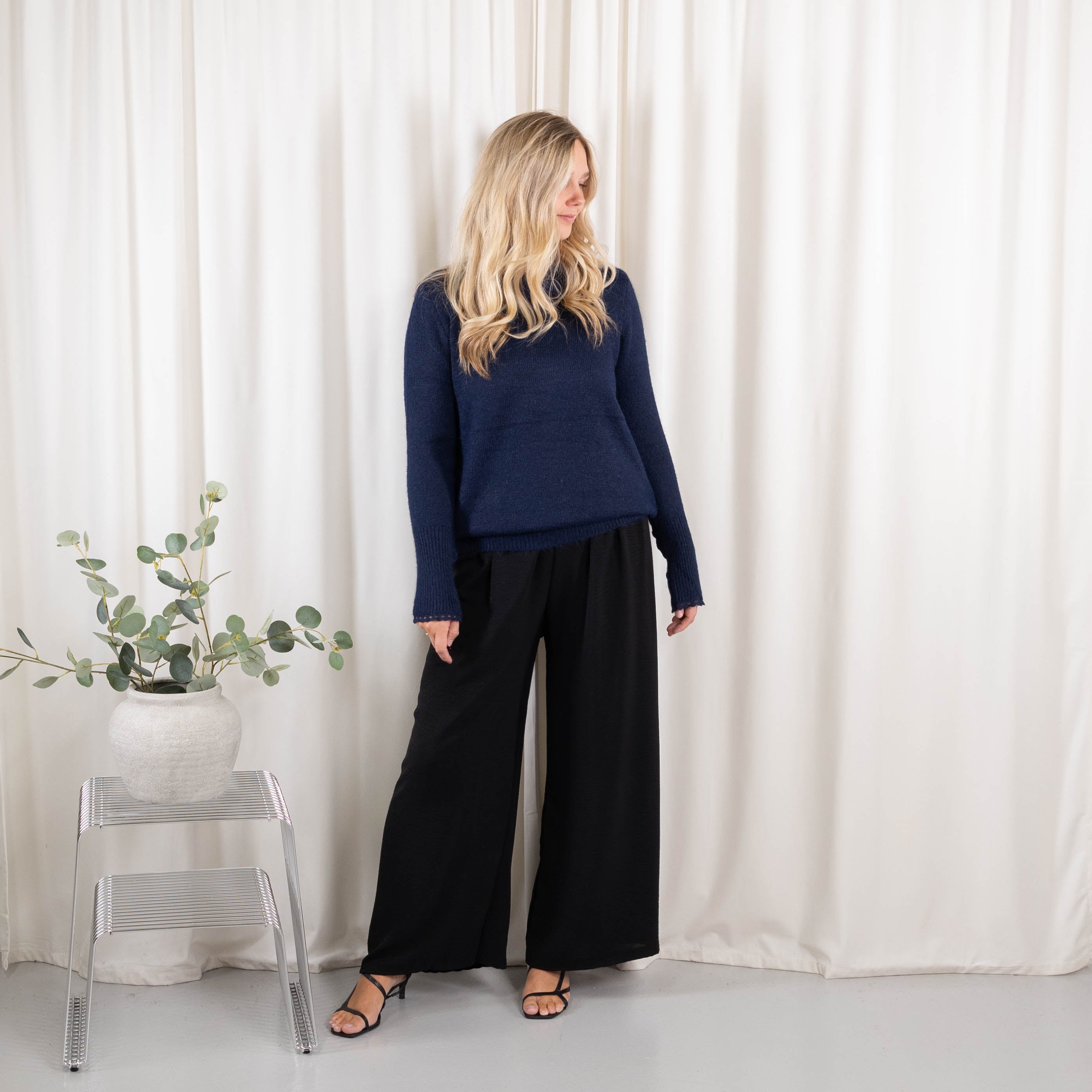 Lorna strik, Navy
