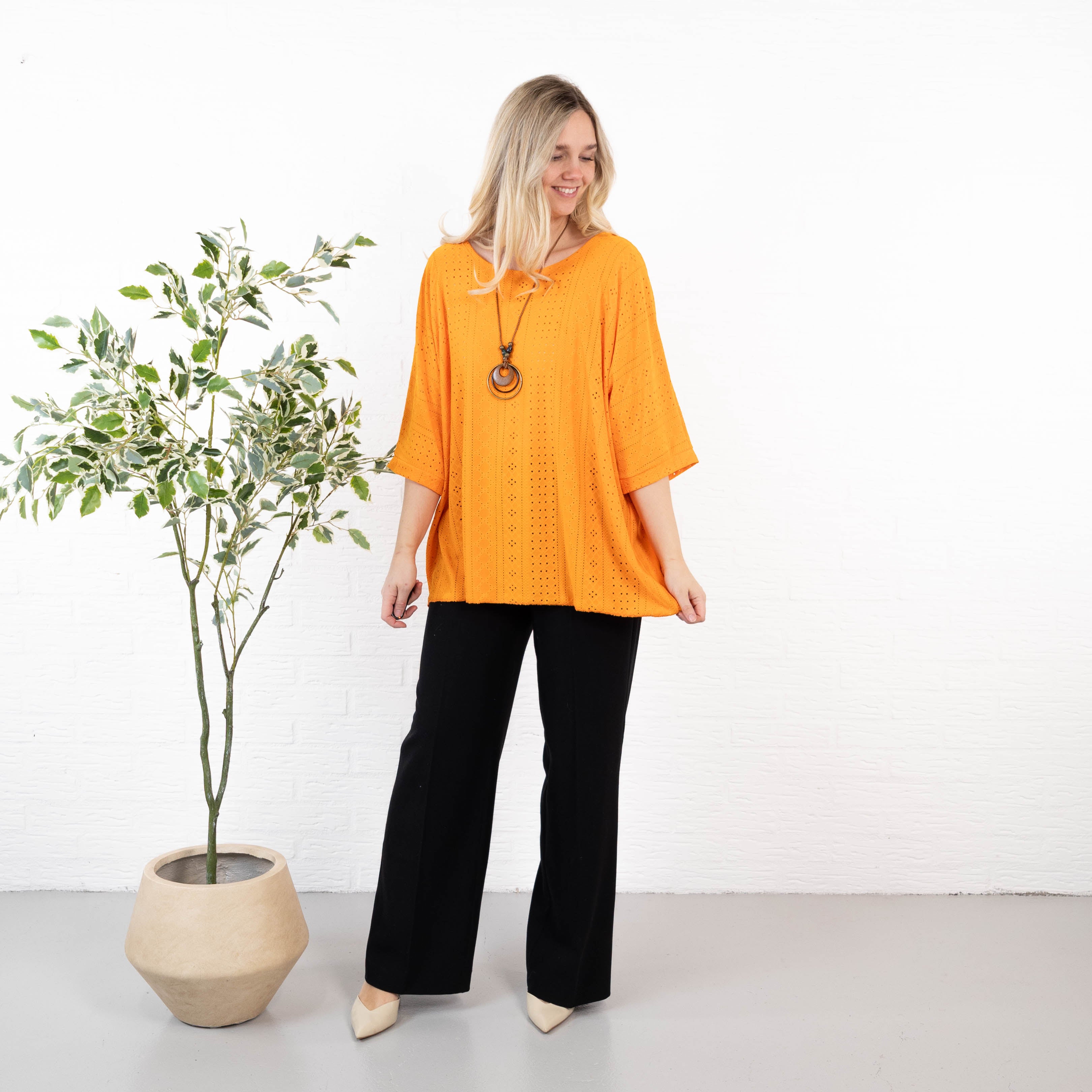 Gina overdel, Orange