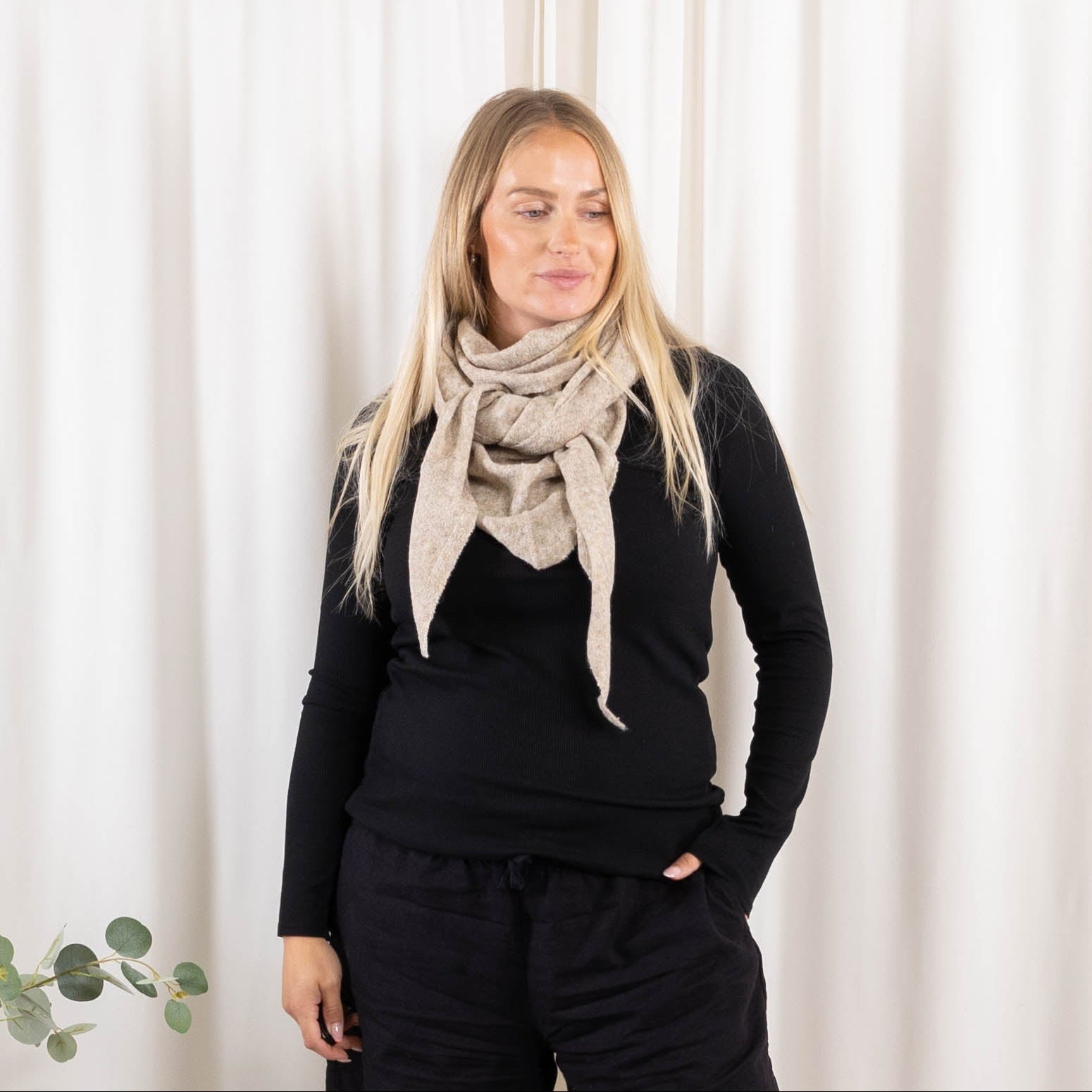 Trine tørklæde, Taupe
