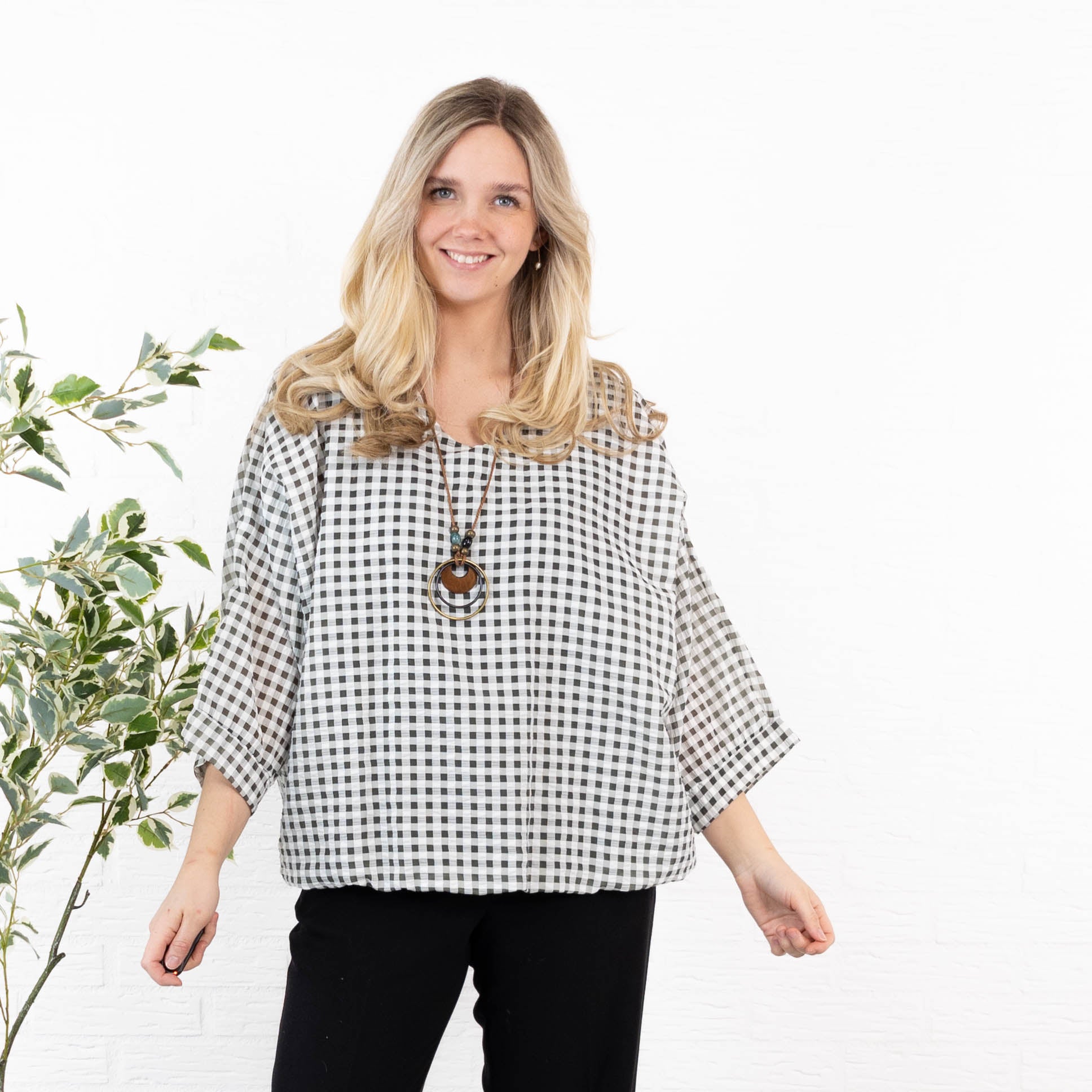 Carly overdel, Khaki