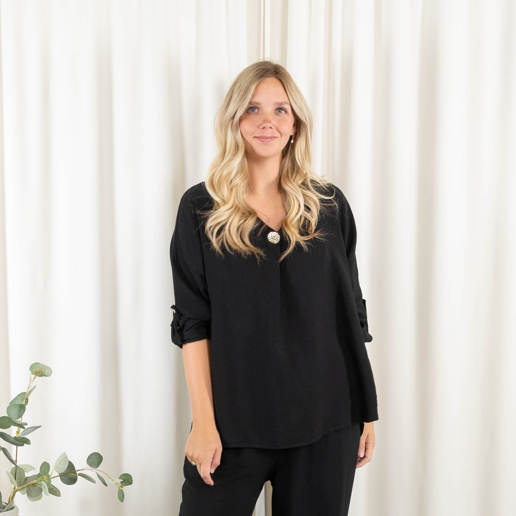 Stacy overdel, Sort