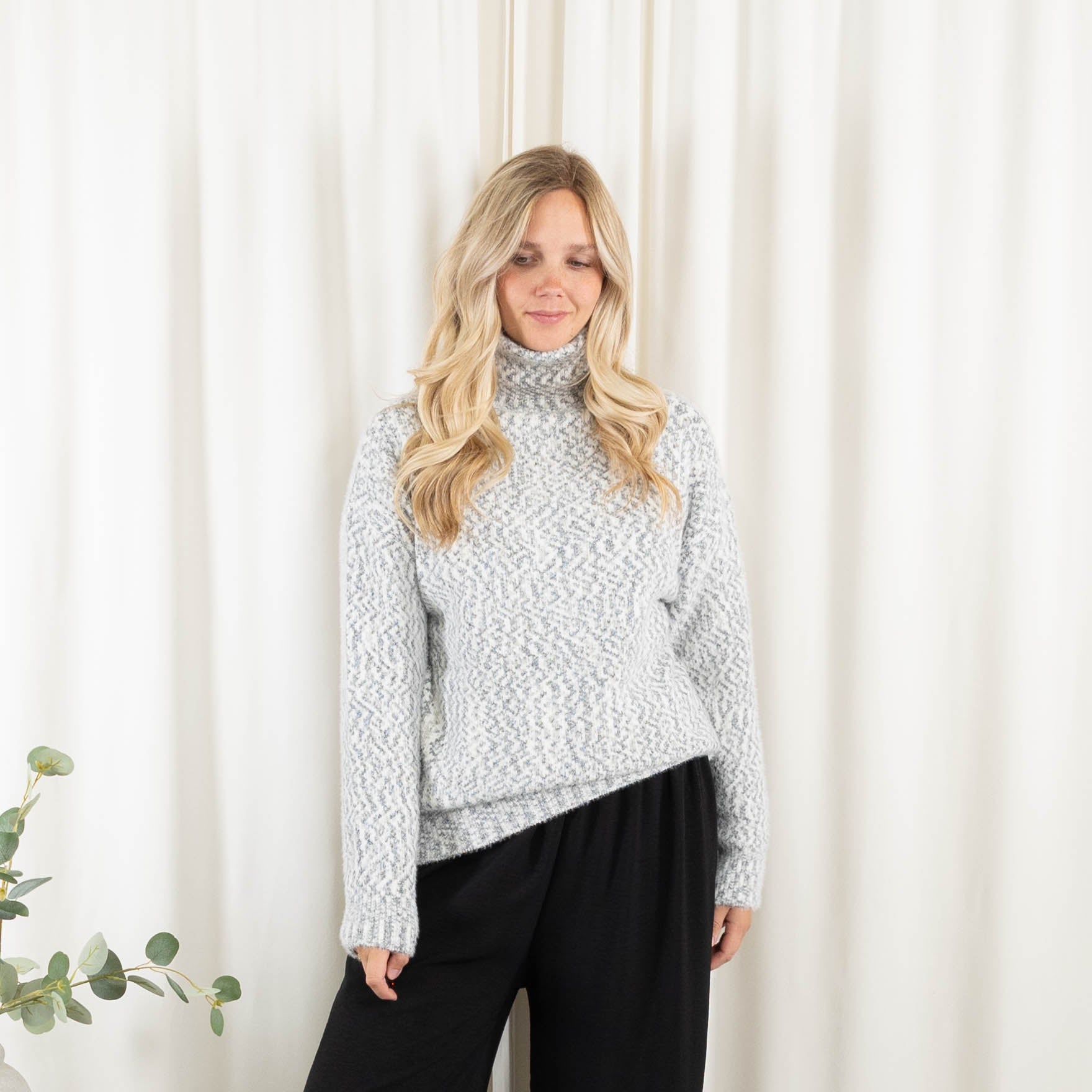 Mary strik, Grå