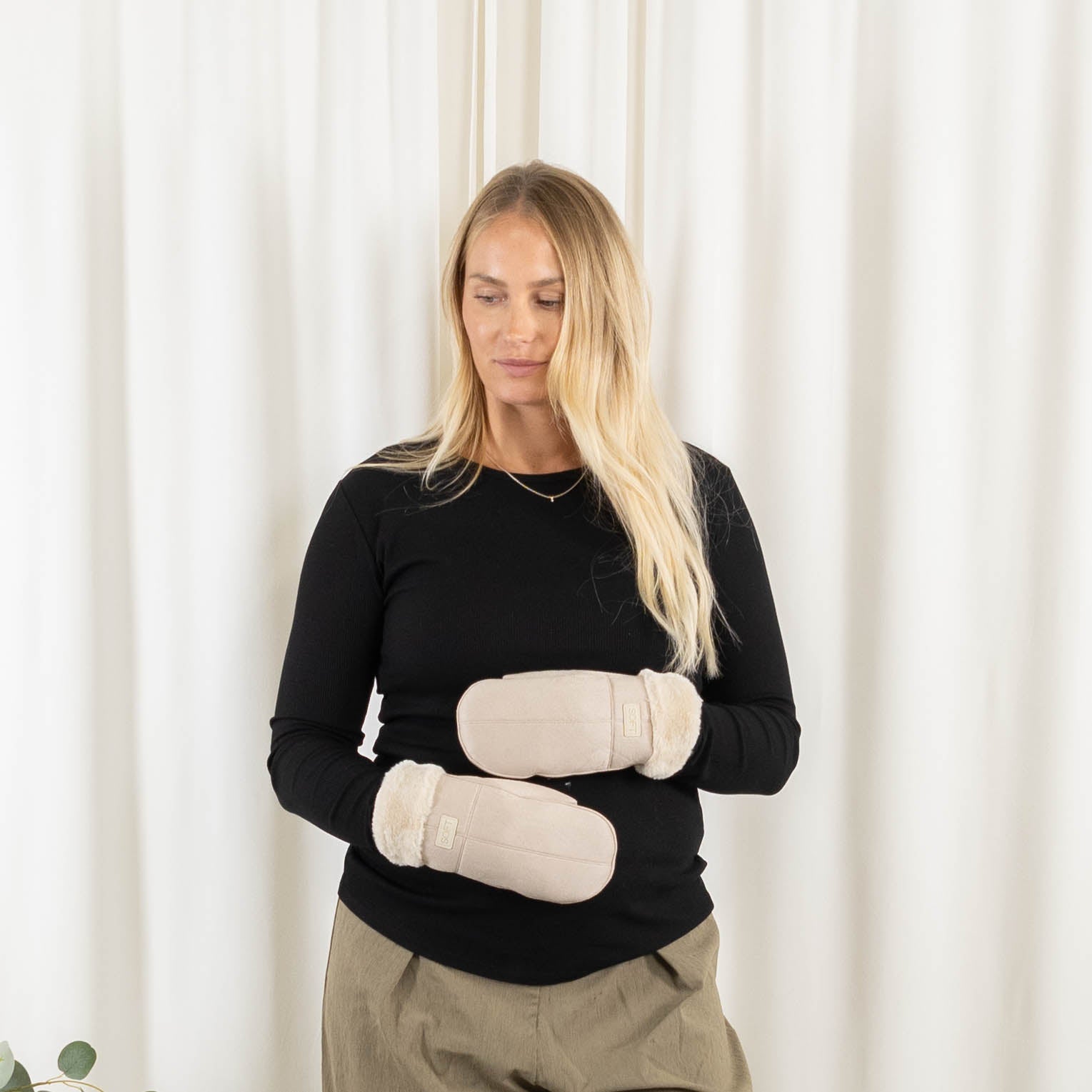 Nellie vanter, Beige