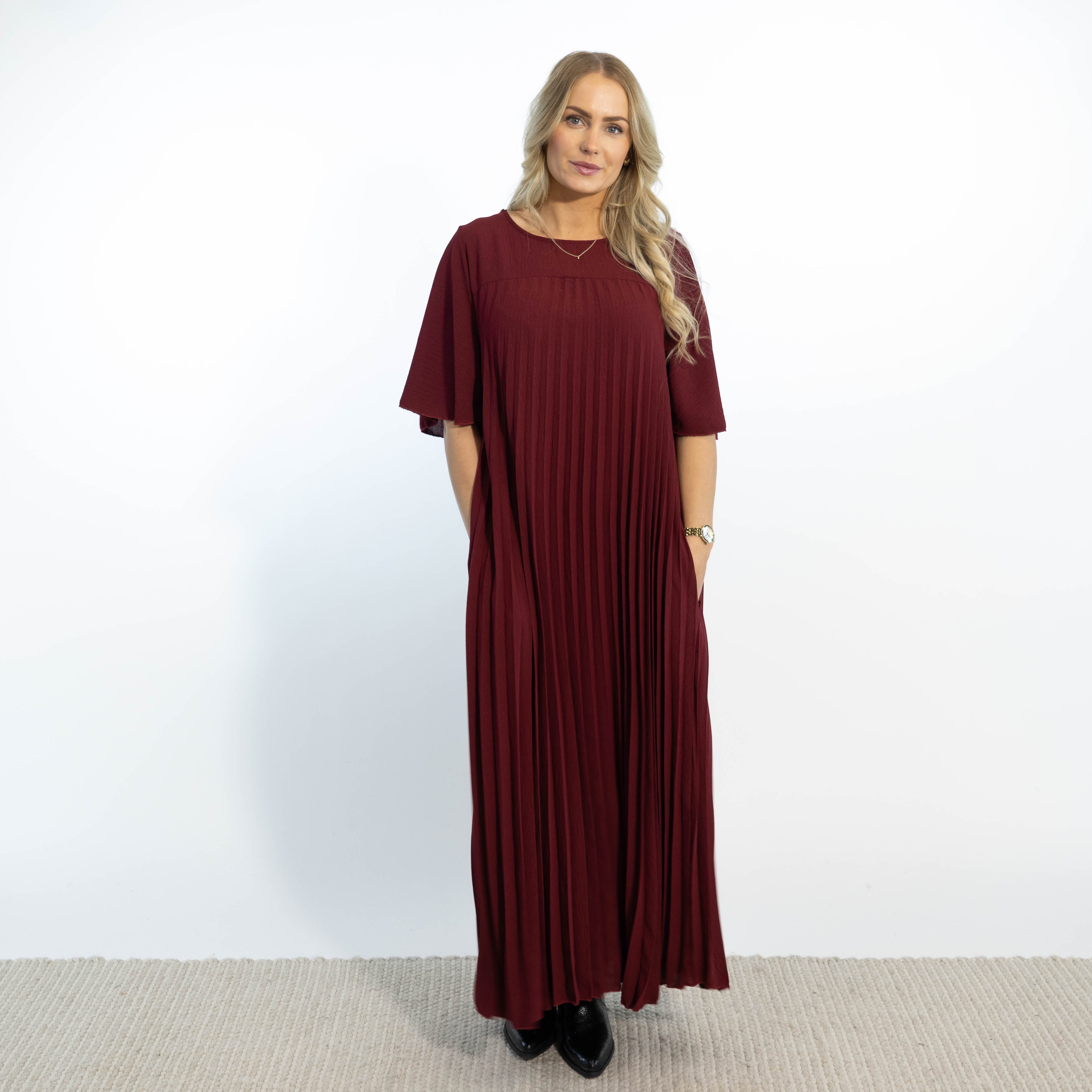 Sarah Bubblechiffon kjole, Bordeaux