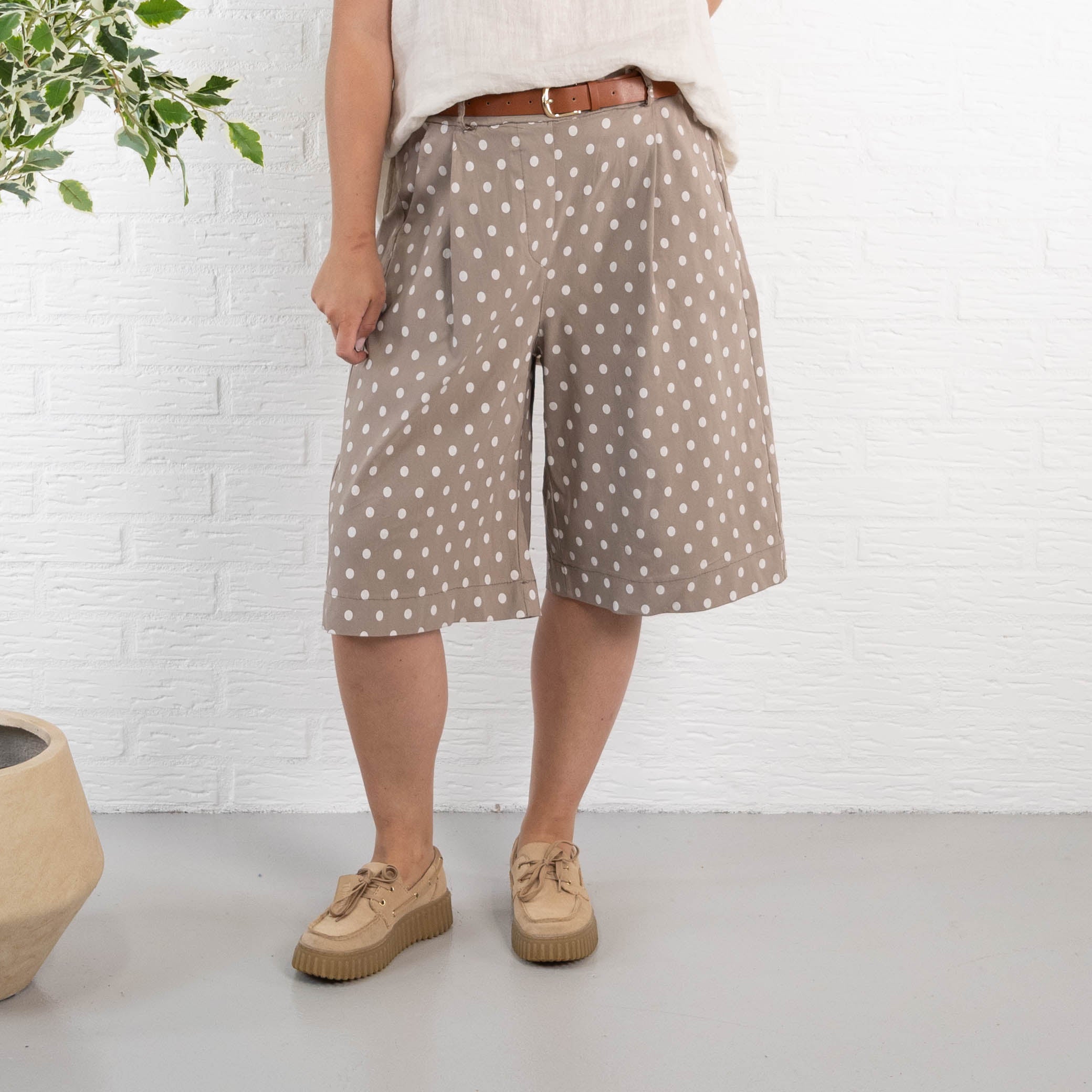 Pearl shorts, Taupe