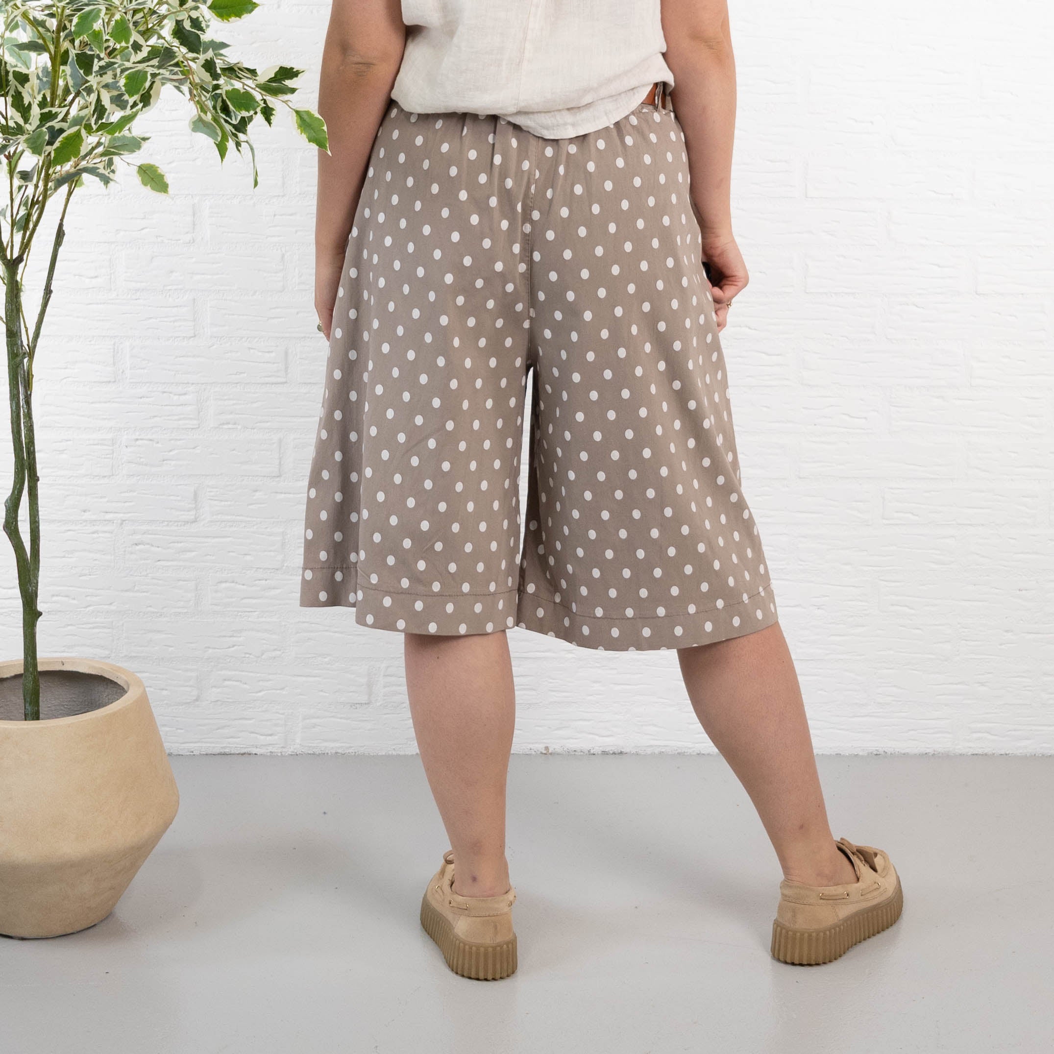 Pearl shorts, Taupe
