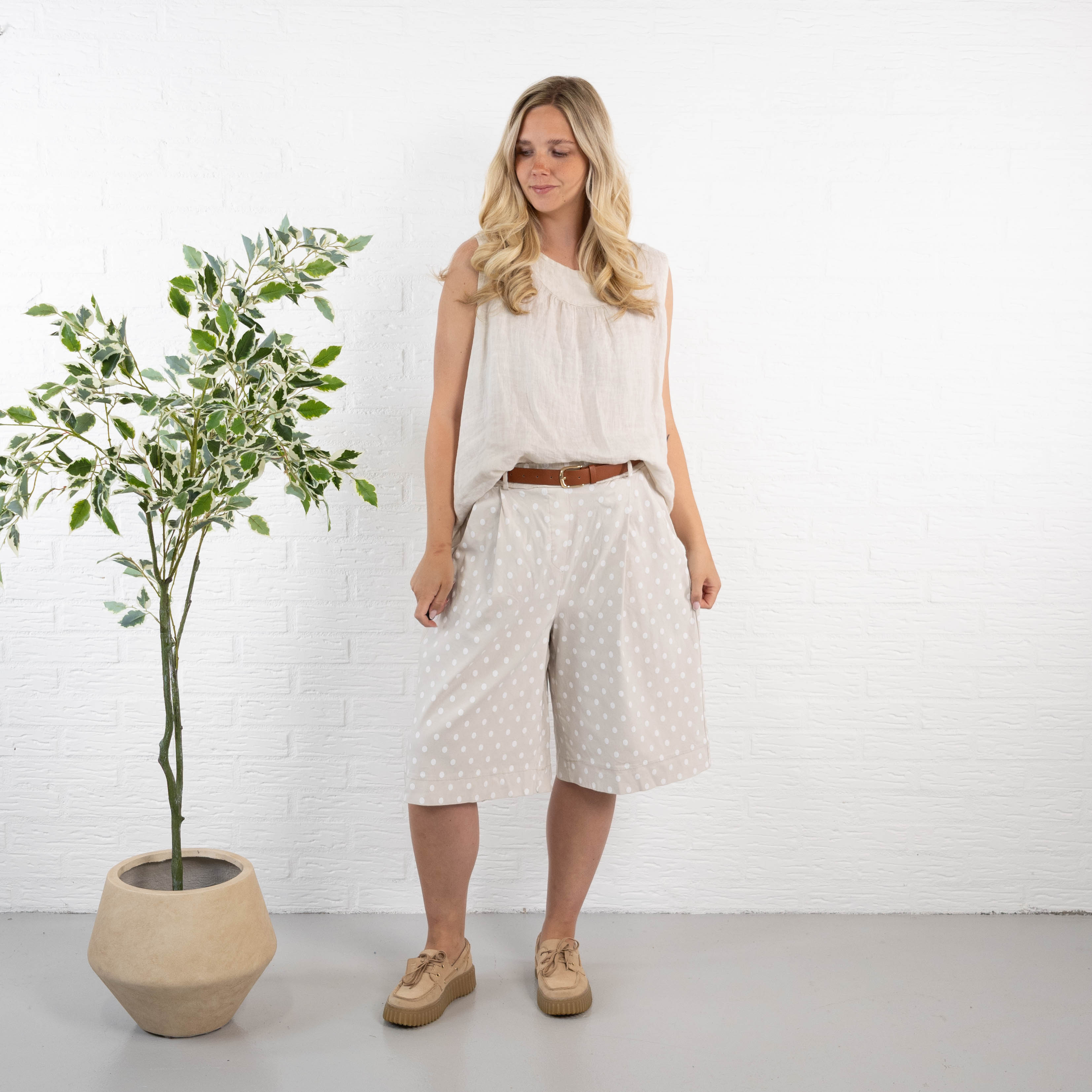 Pearl shorts, Beige