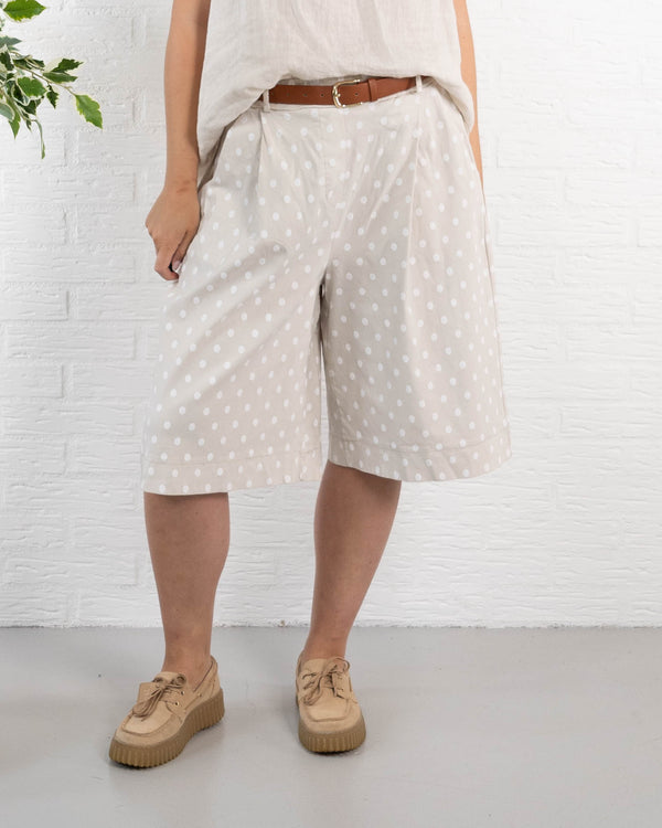 Pearl shorts, Beige