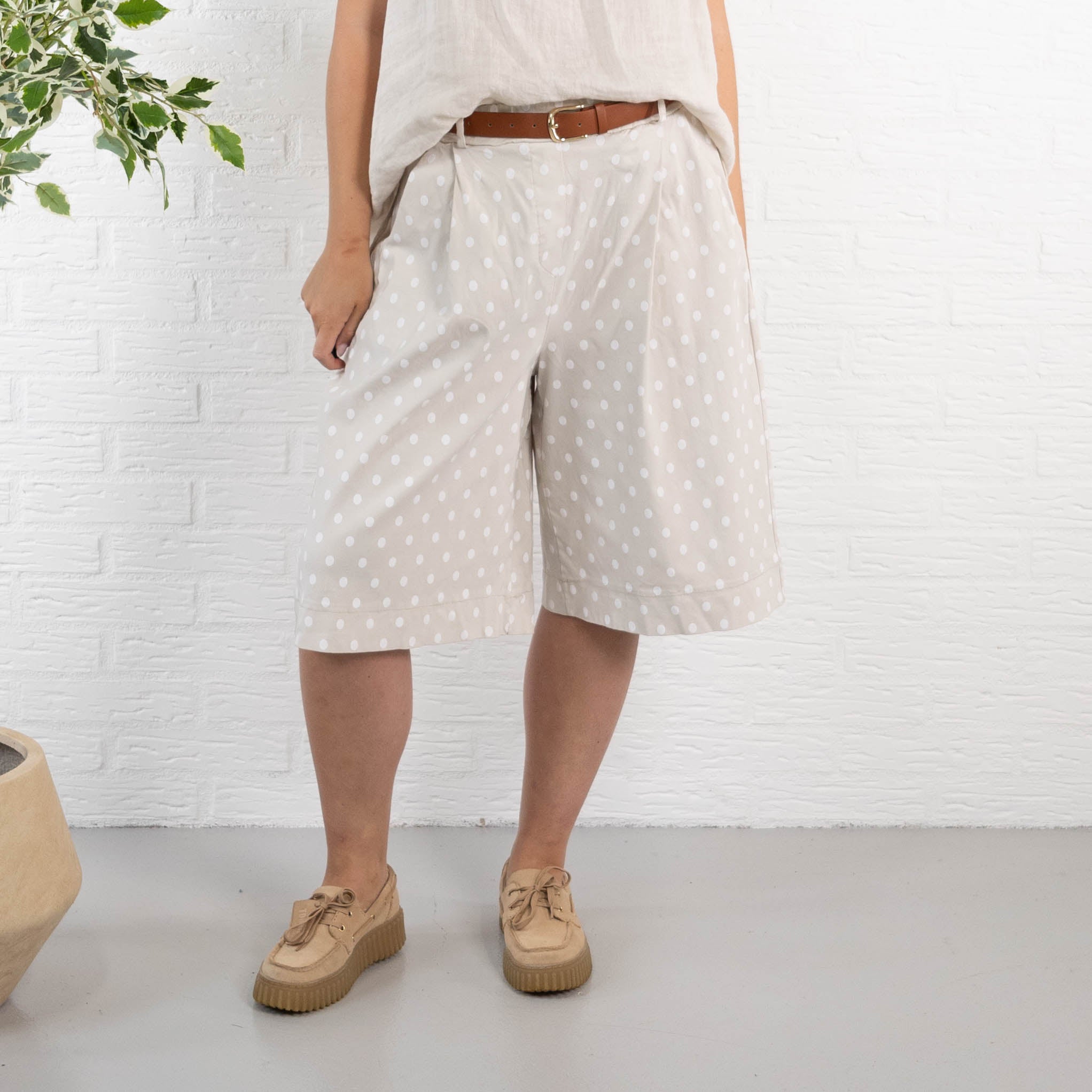 Pearl shorts, Beige