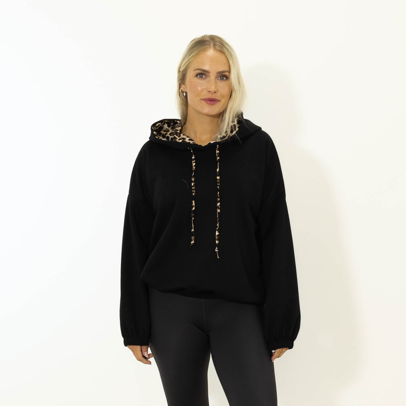 Anna Leo Sweatshirt, Sort