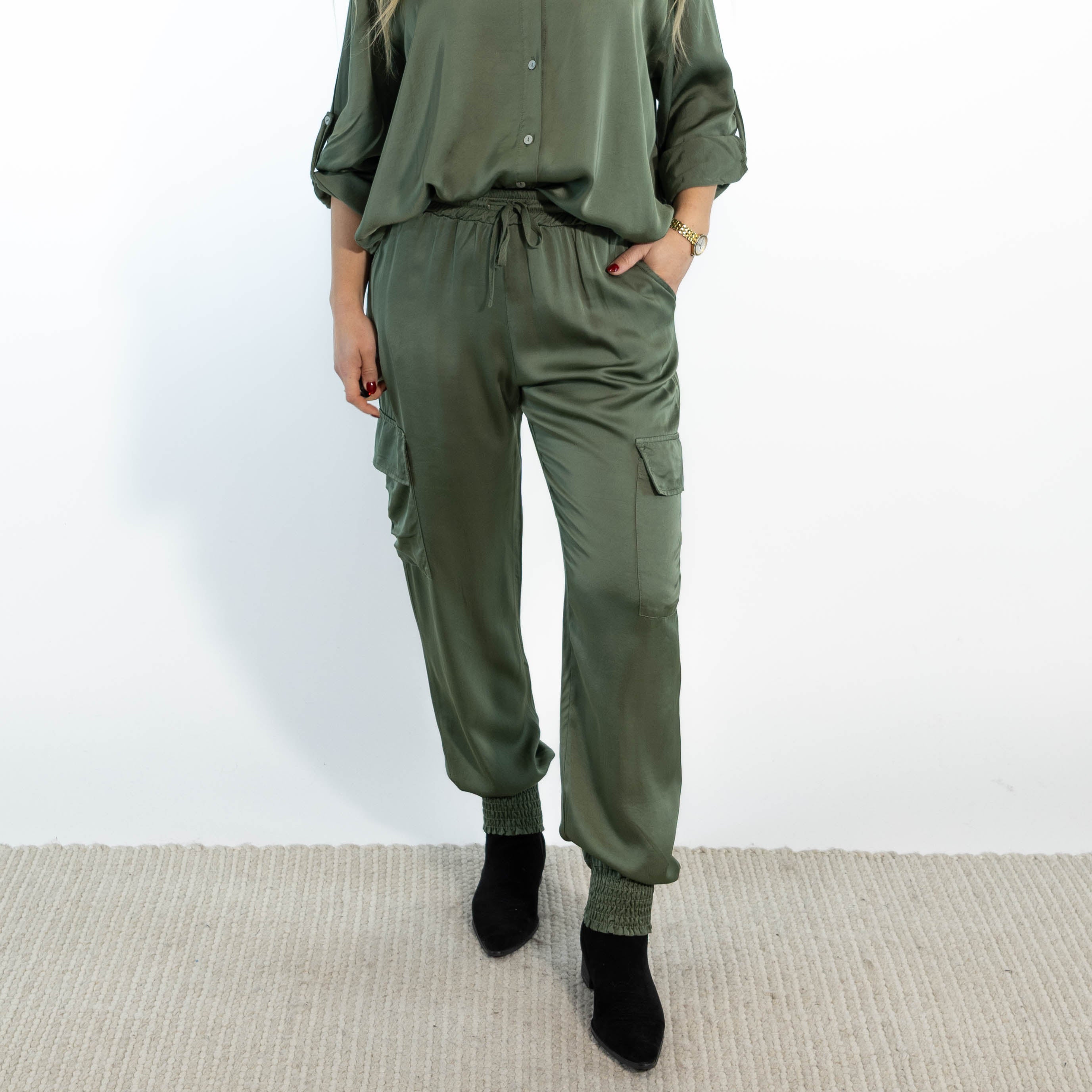 Megan combat bukser, Khaki