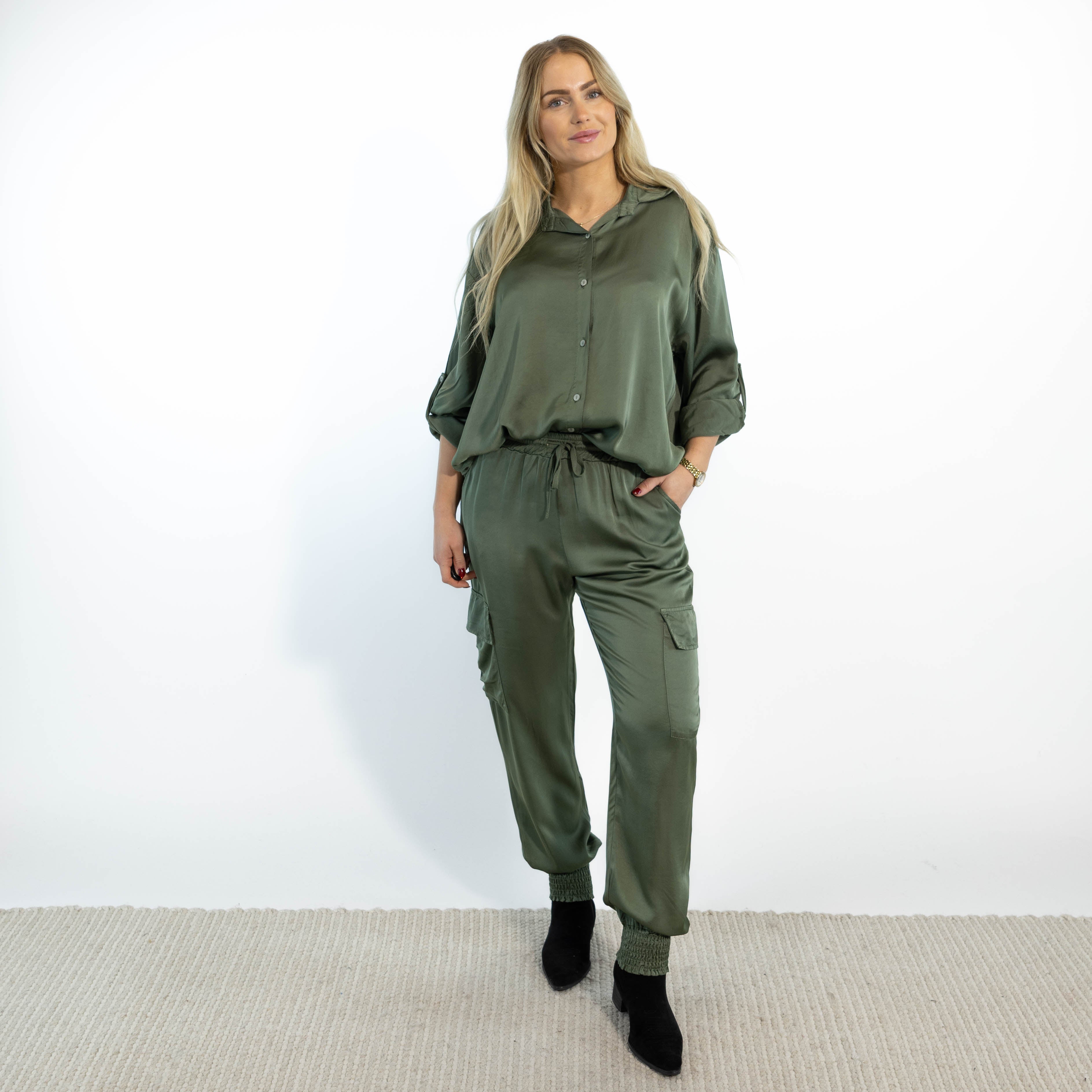 Megan combat bukser, Khaki