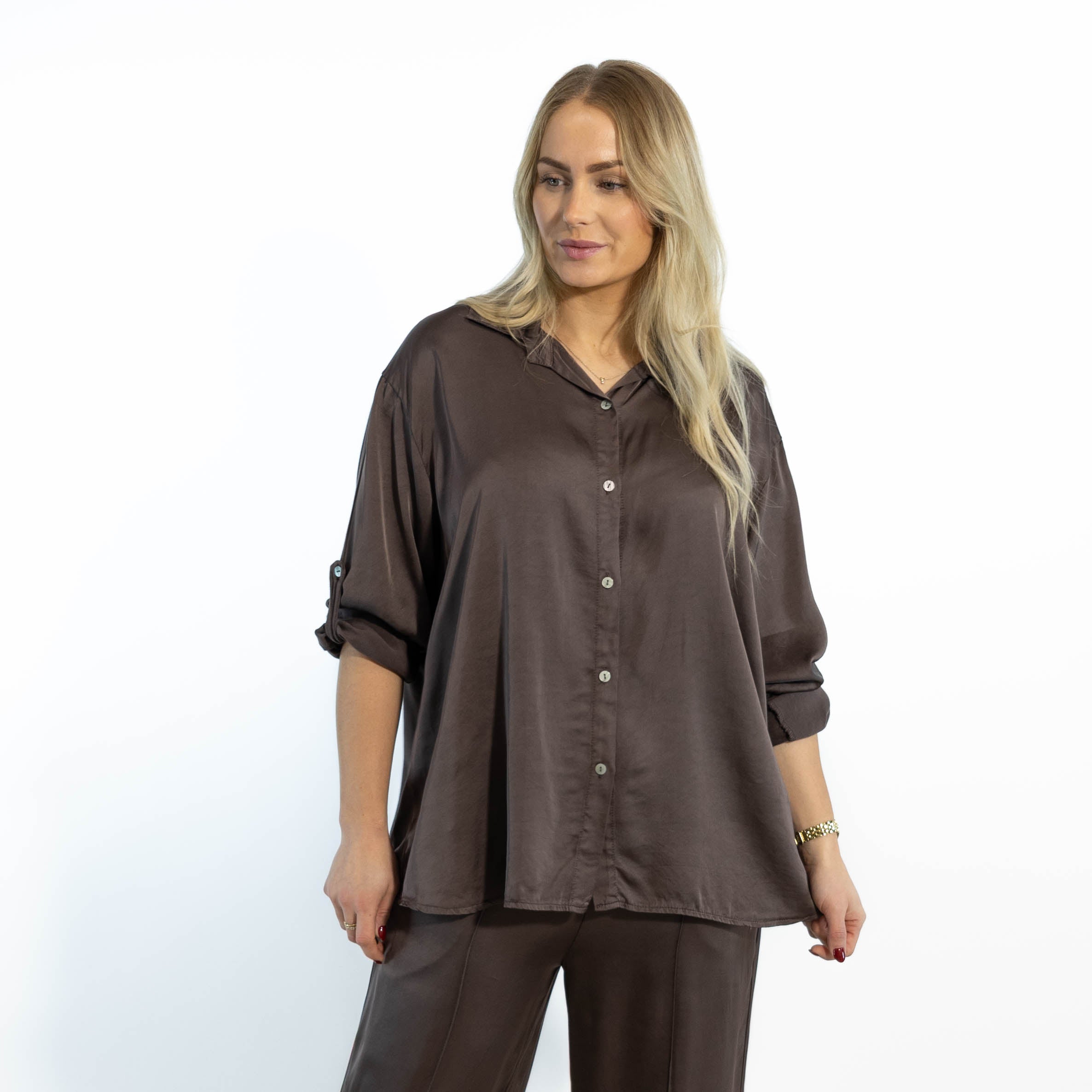 Mabel satin bluse, Choko