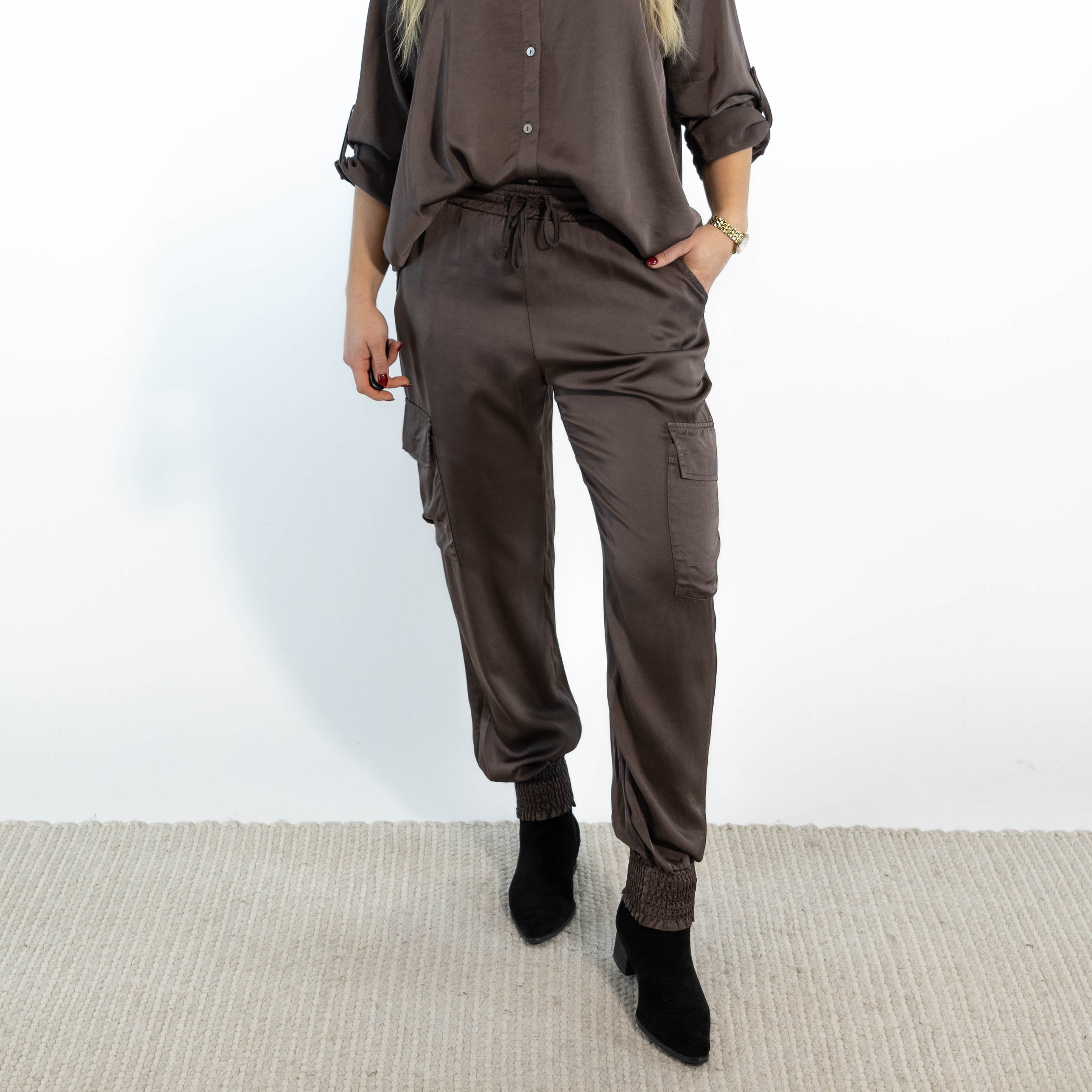 Megan combat bukser, Choko