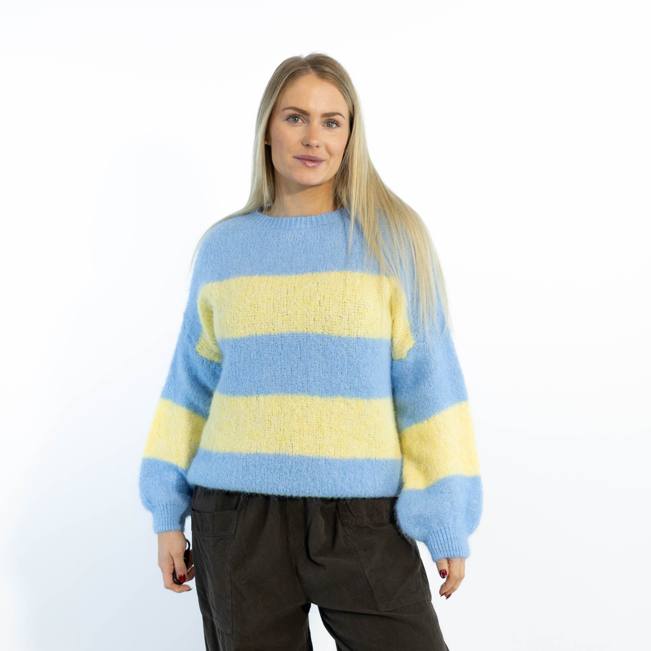 Margit strik, Lyseblå